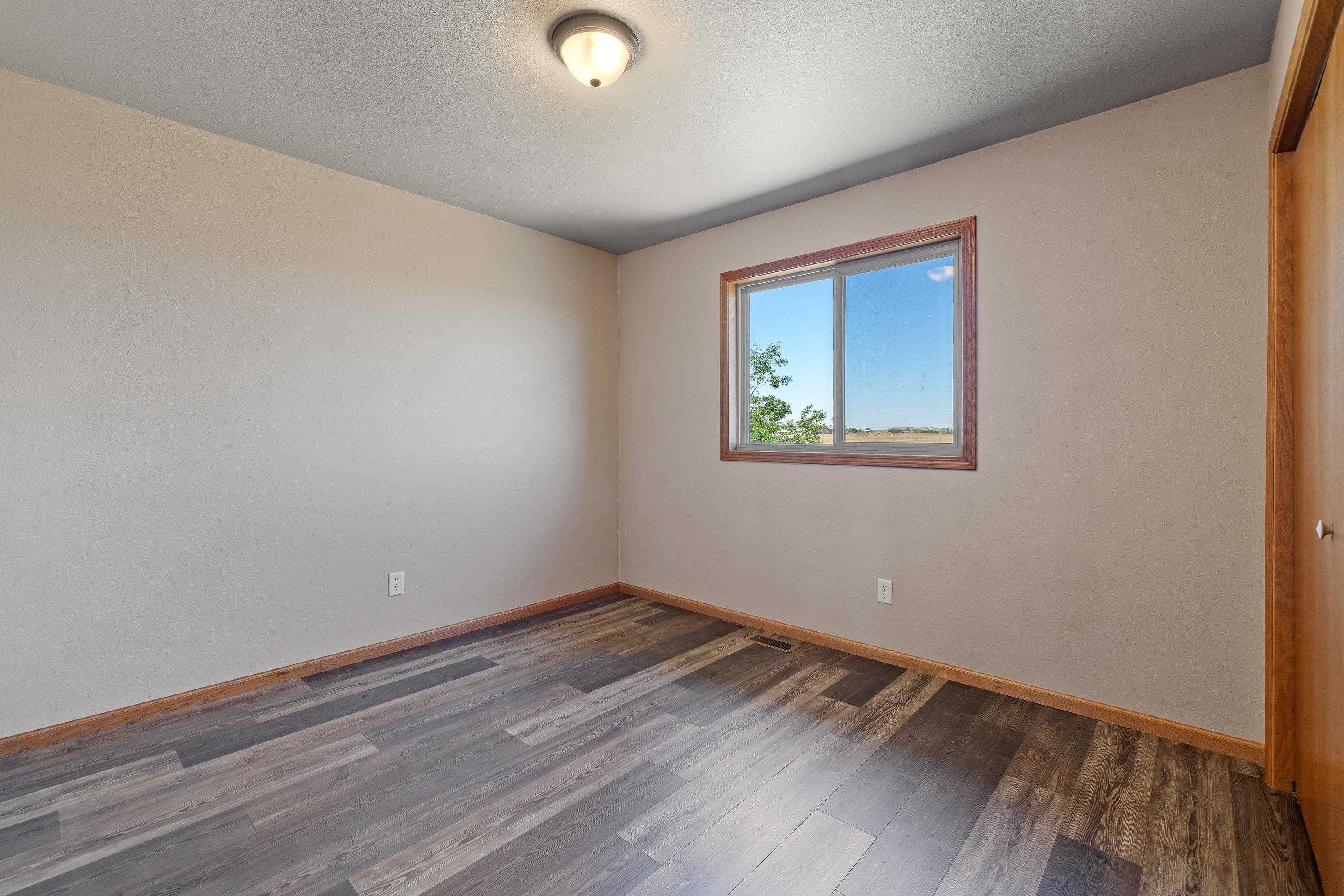 670 Airway Court Property Photo 10