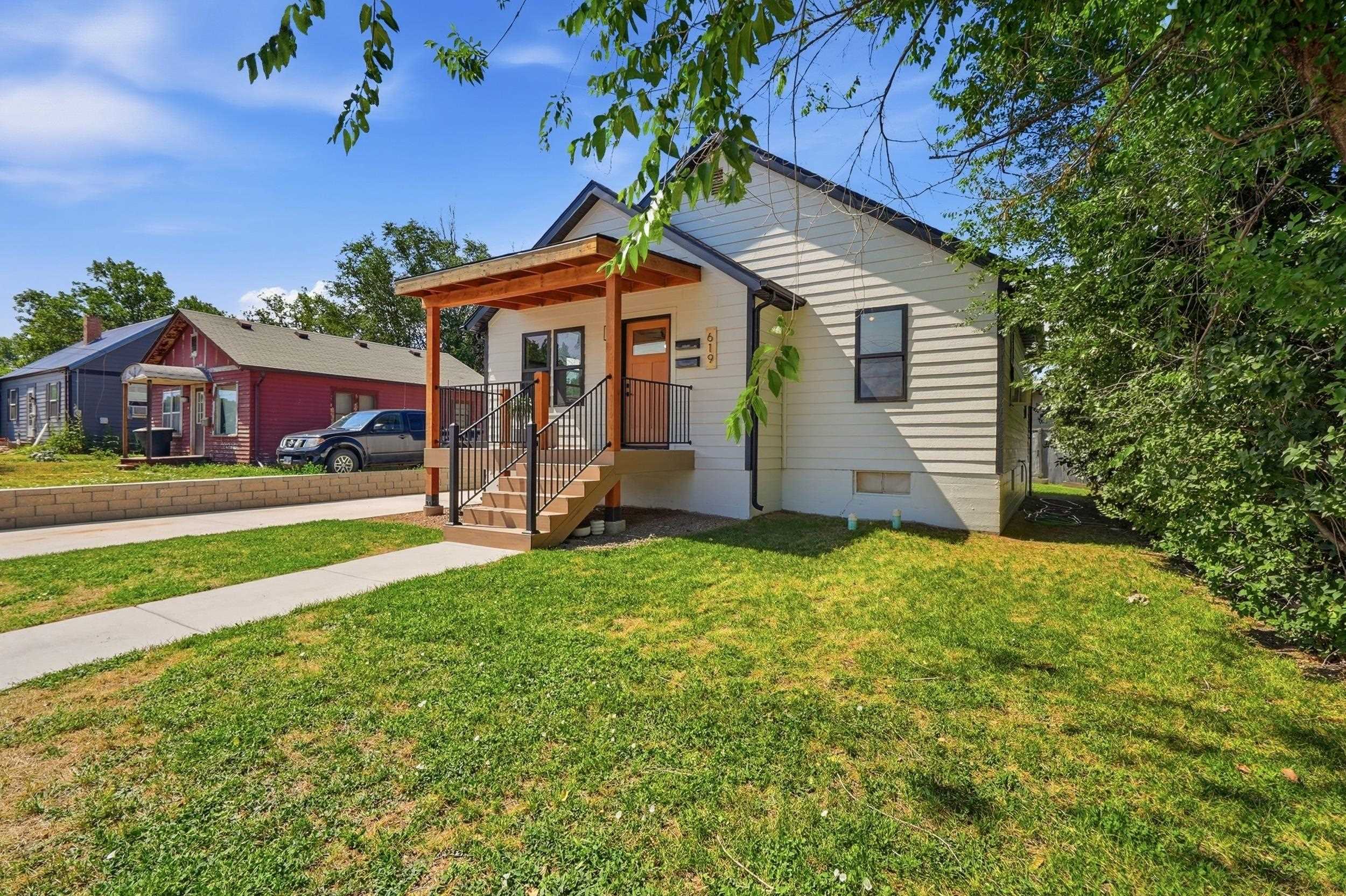 619 Lawrence Street Property Photo 3