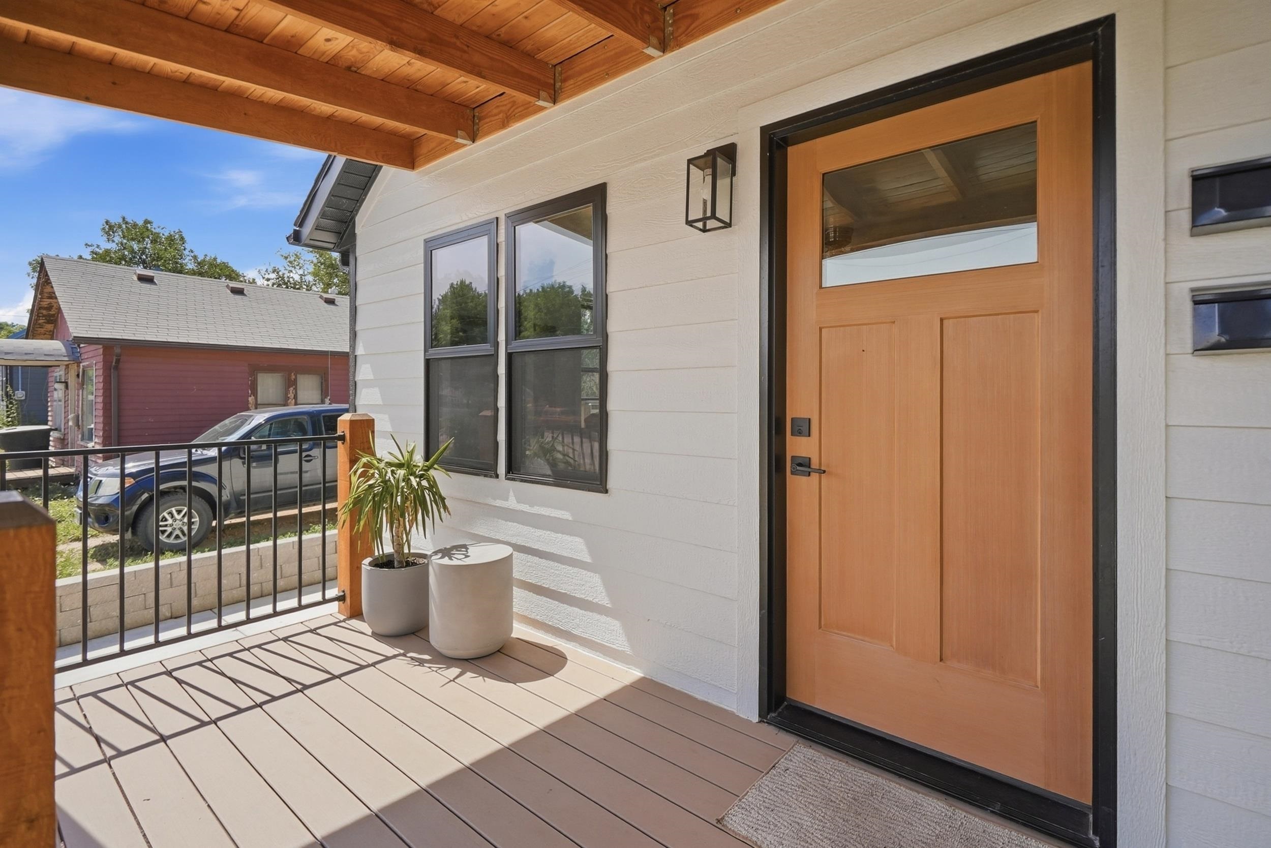619 Lawrence Street Property Photo 4