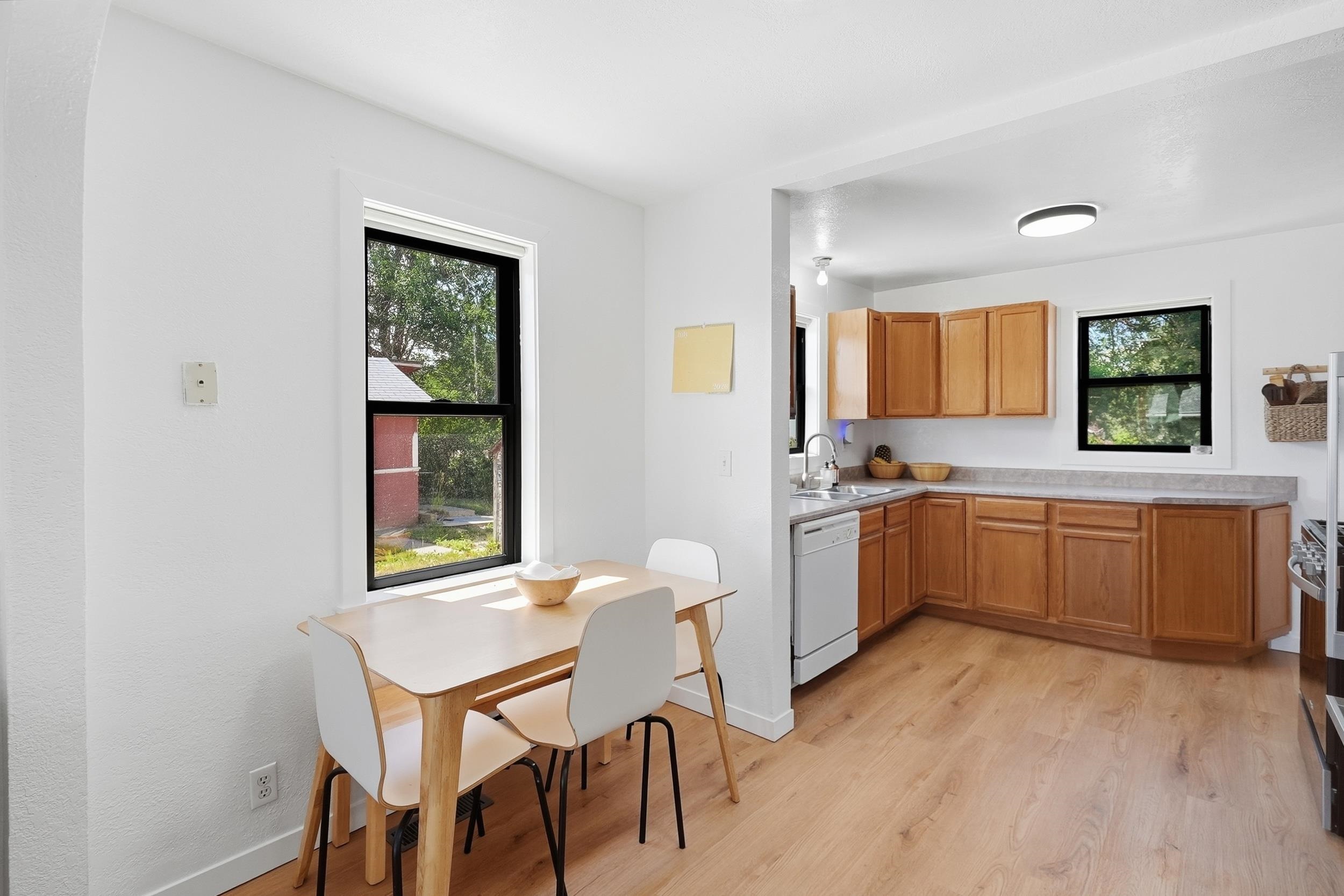 619 Lawrence Street Property Photo 12
