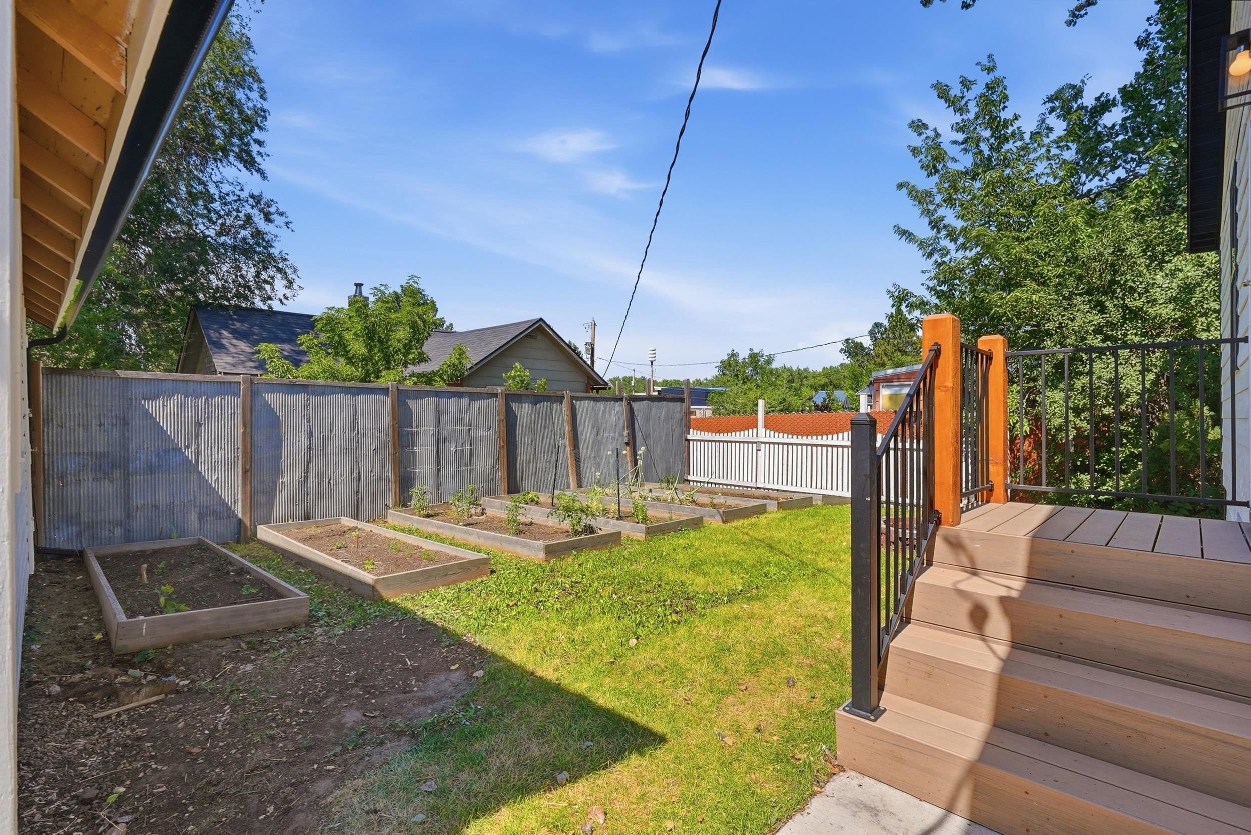 619 Lawrence Street Property Photo 28