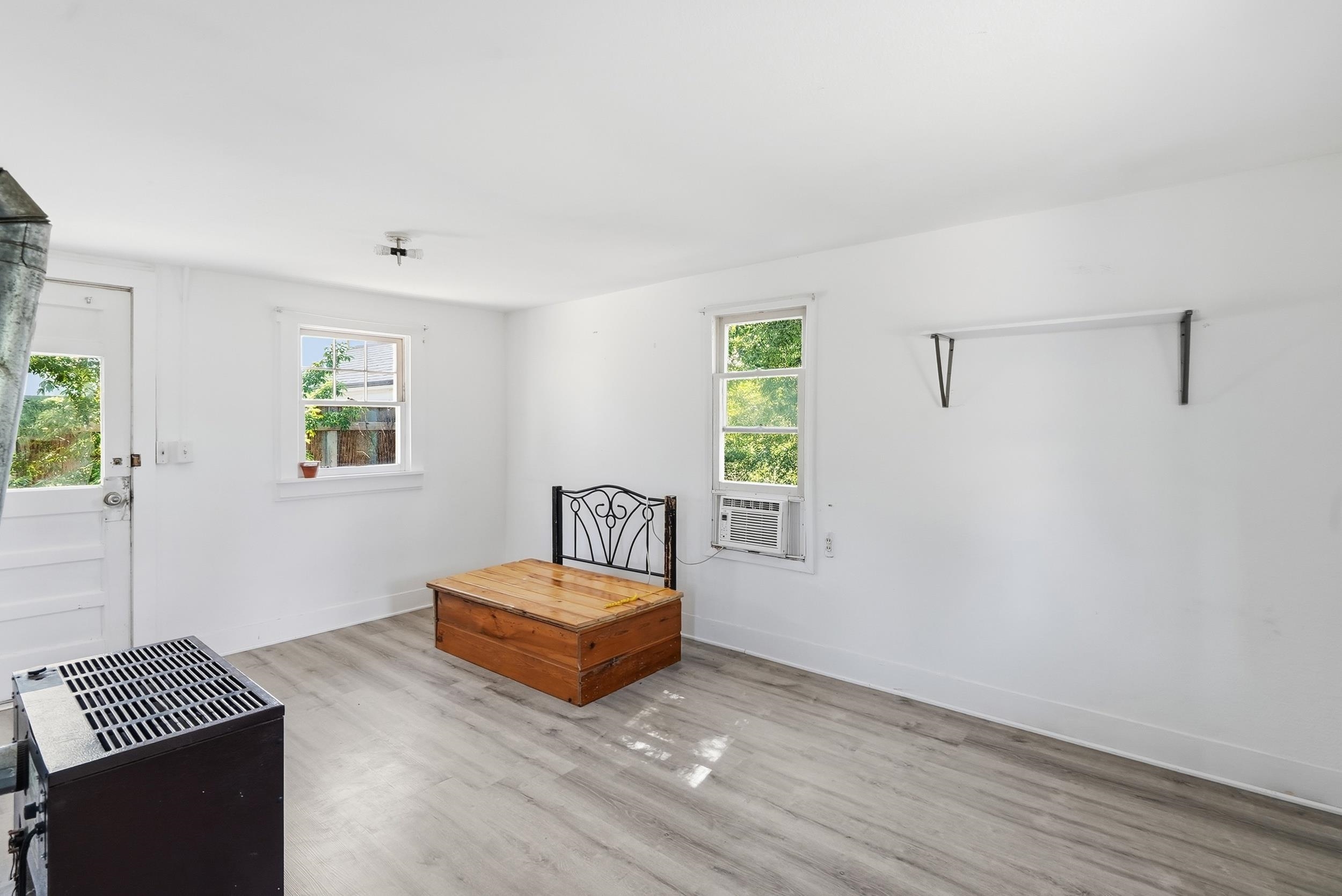 619 Lawrence Street Property Photo 34