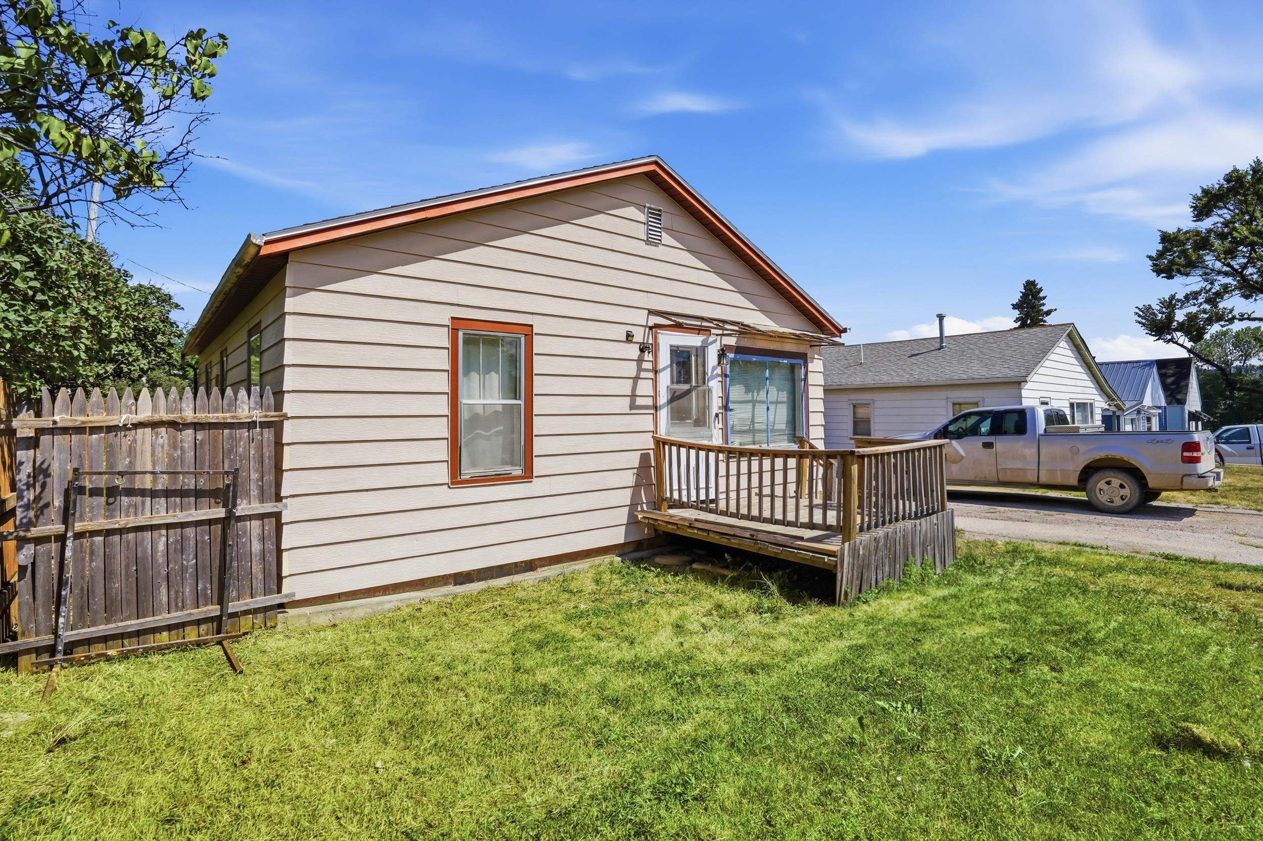 406 8th Street Property Photo 1