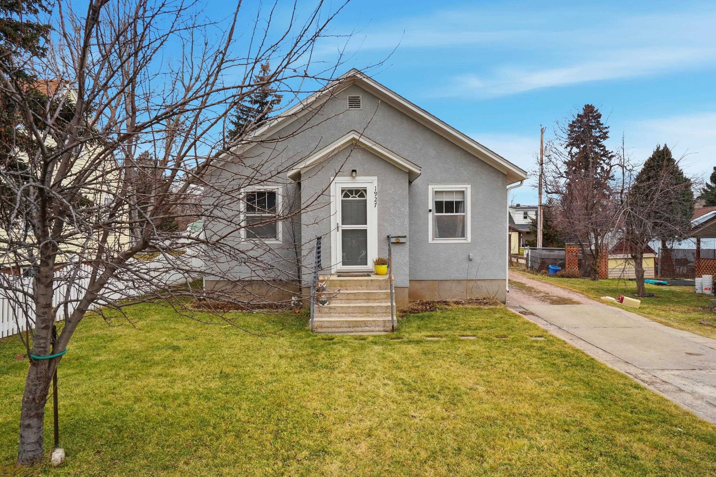 1927 Junction Avenue Property Photo 2