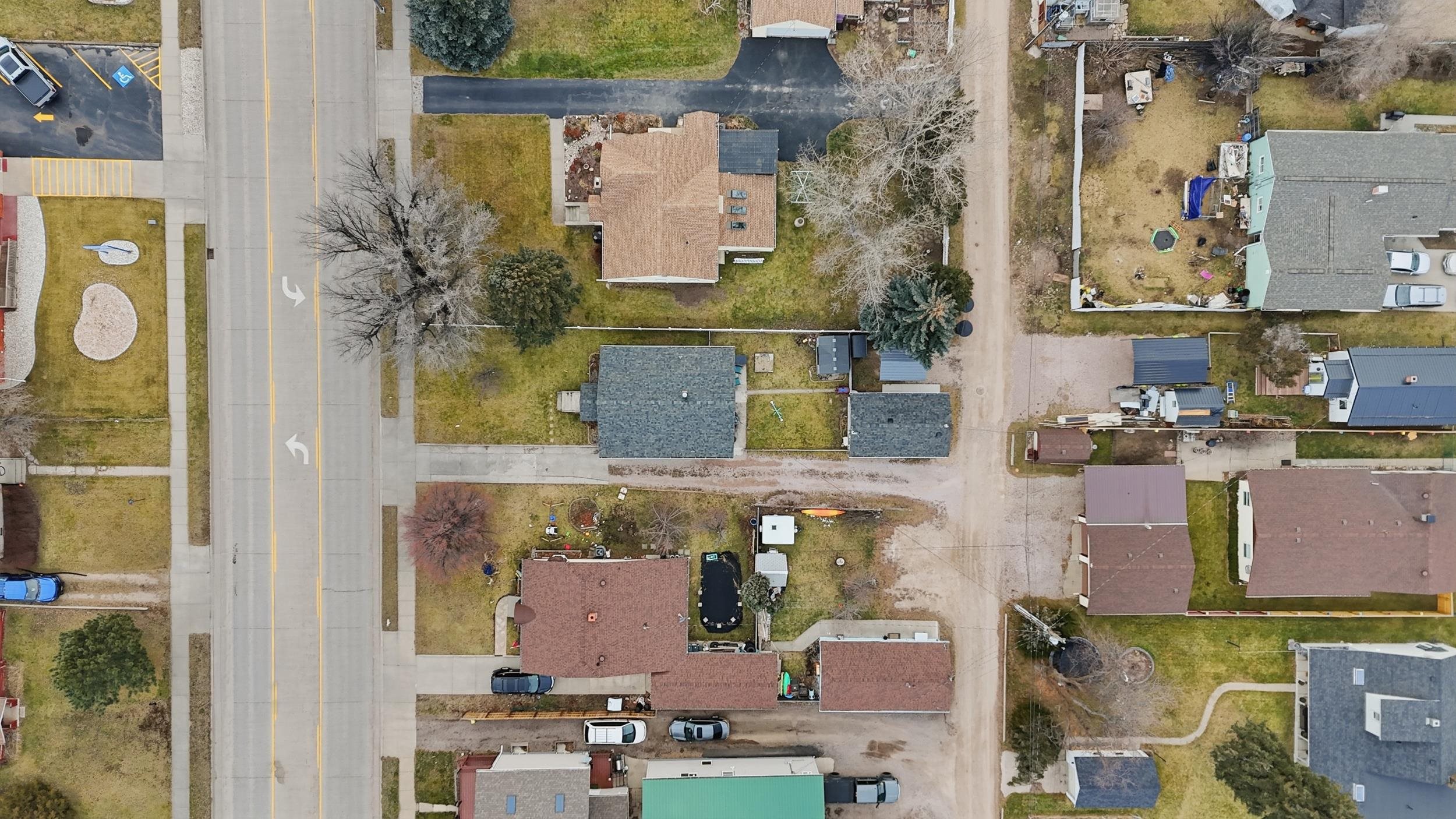 1927 Junction Avenue Property Photo 3