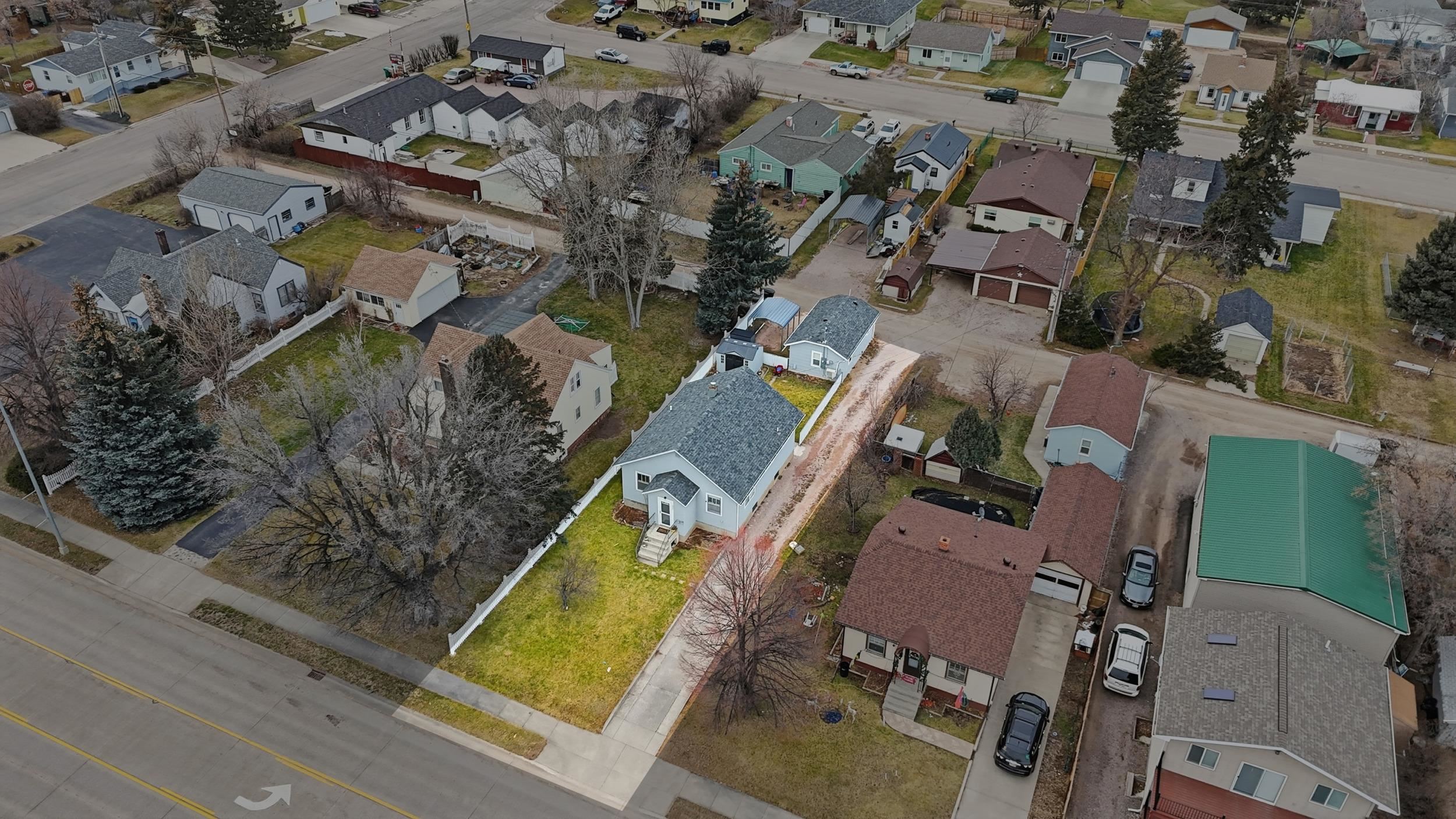 1927 Junction Avenue Property Photo 5