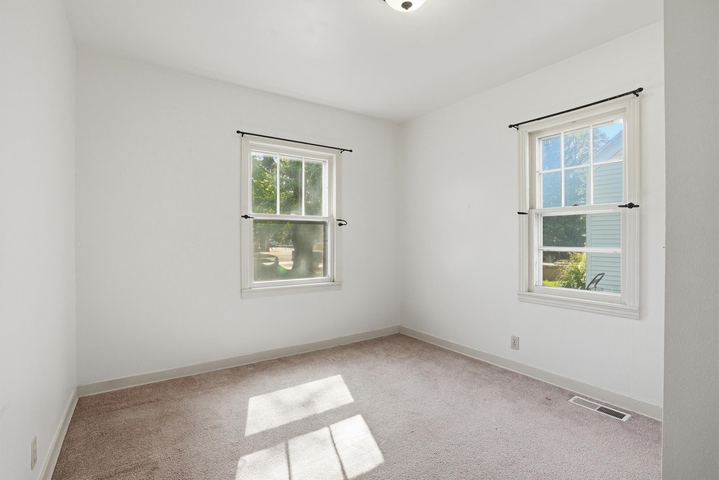 1927 Junction Avenue Property Photo 12