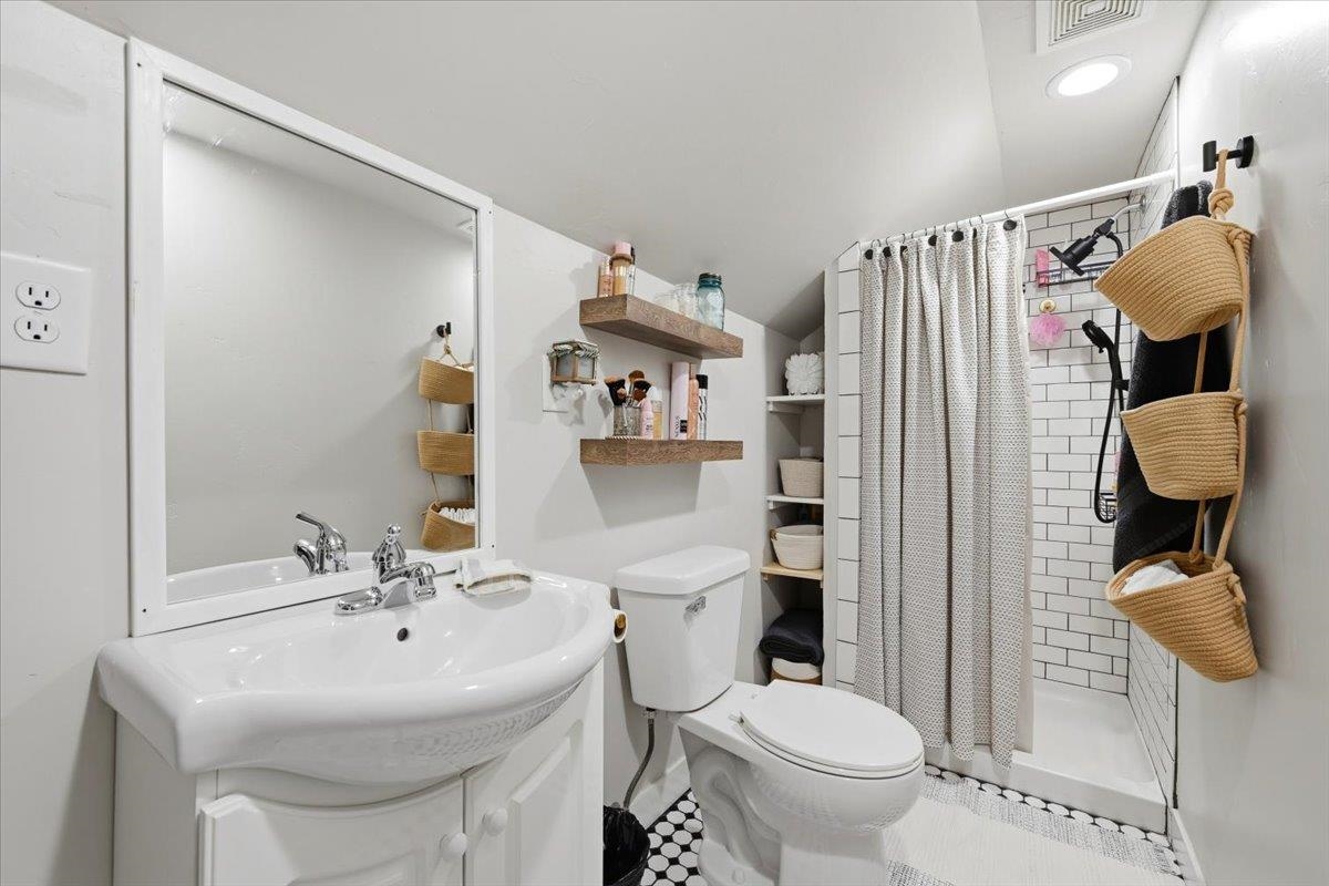 324 White Street Property Photo 16