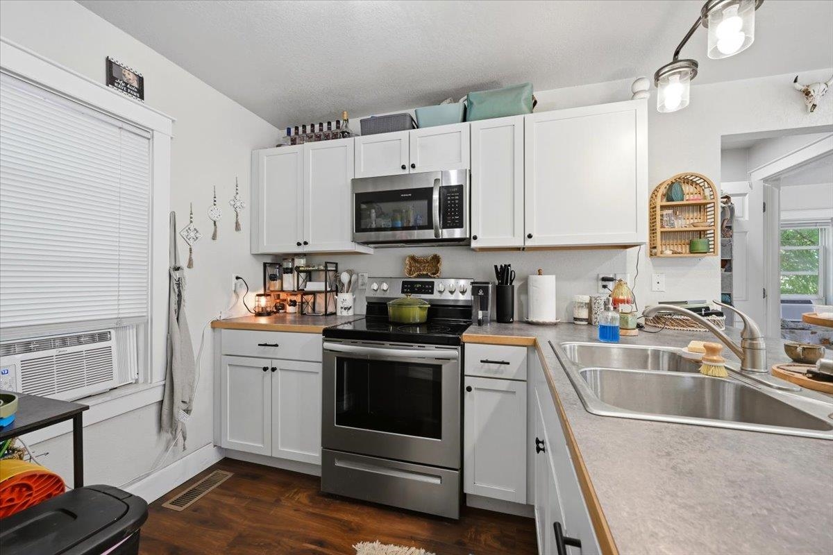 324 White Street Property Photo 19
