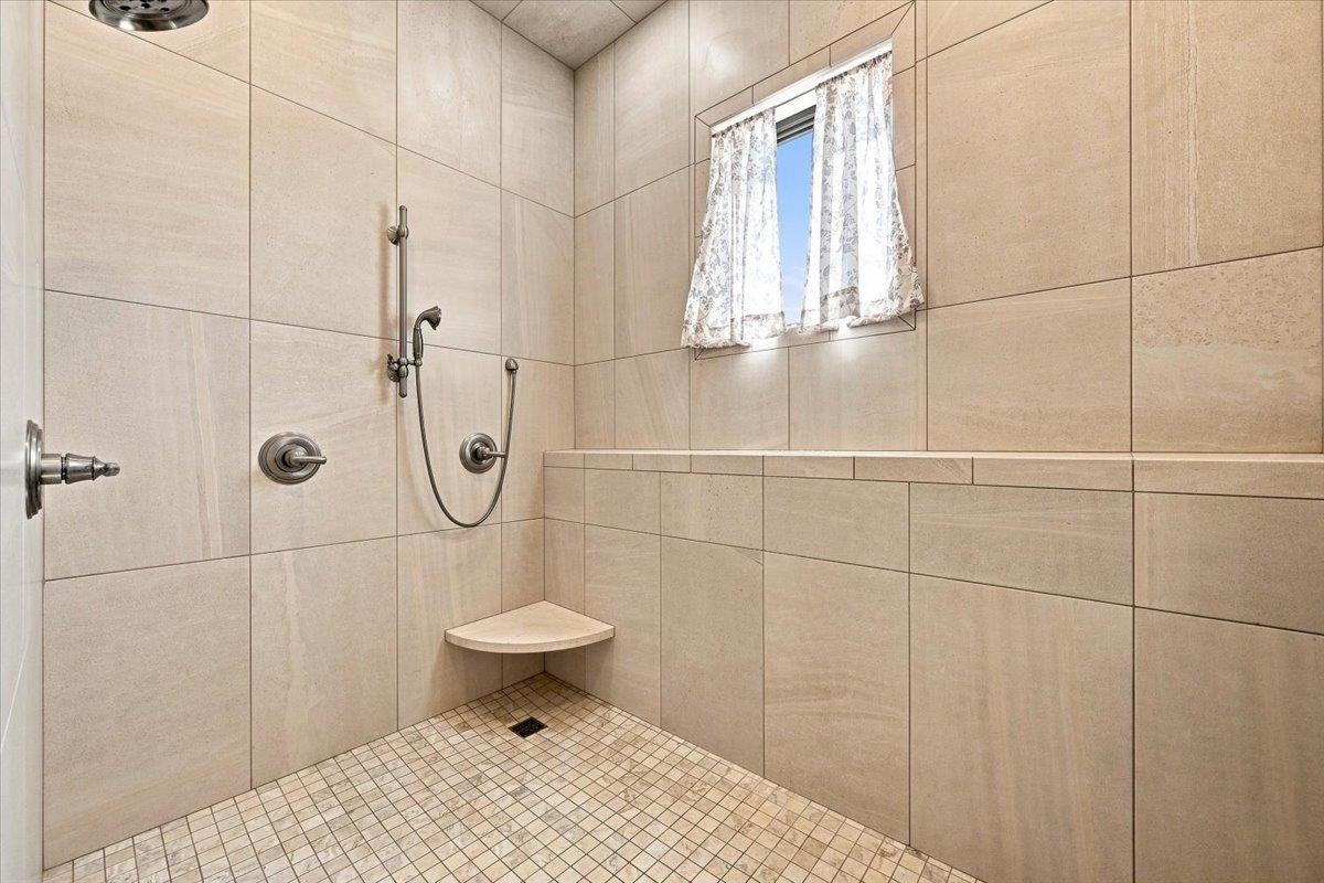 2314 Bridgestone Street Property Photo 24