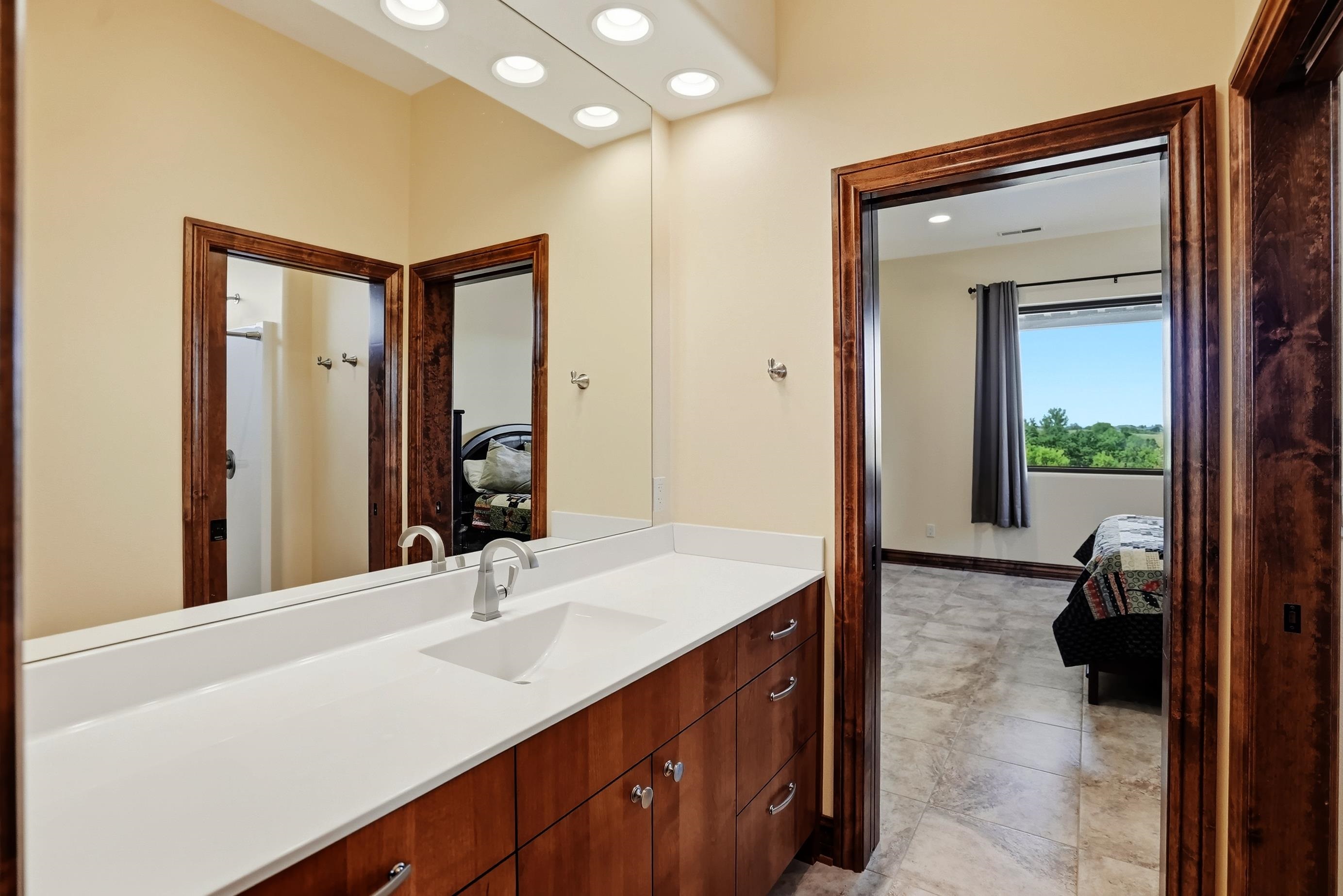2314 Bridgestone Street Property Photo 40