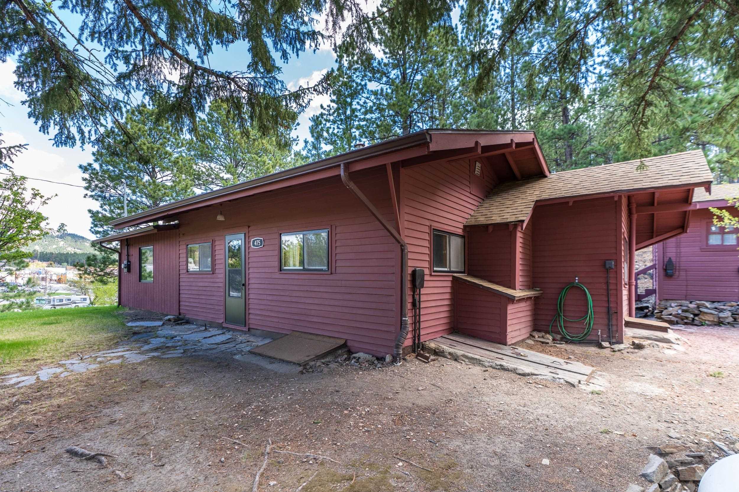 475 Gordon Street Property Photo 2