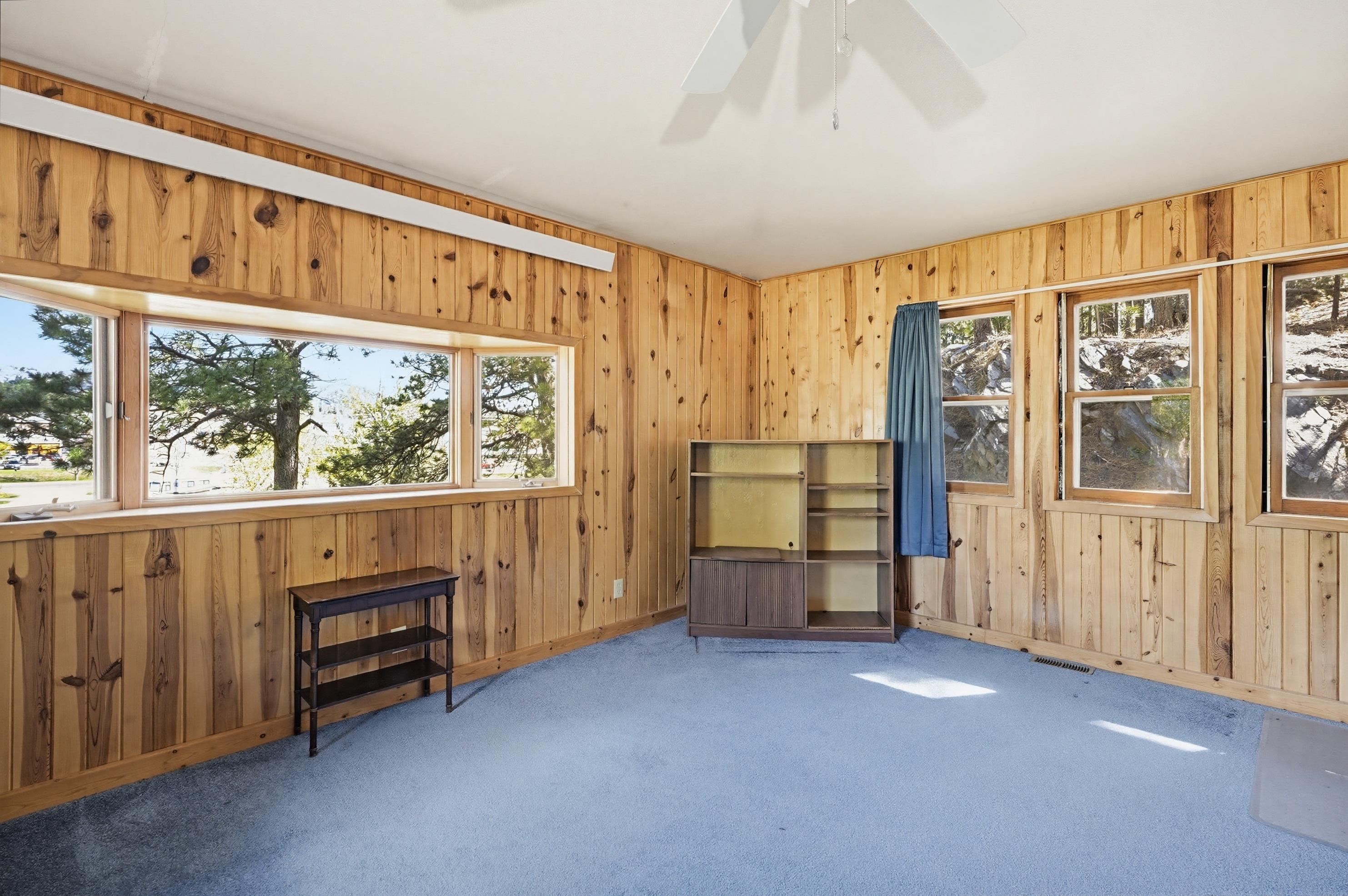 475 Gordon Street Property Photo 9