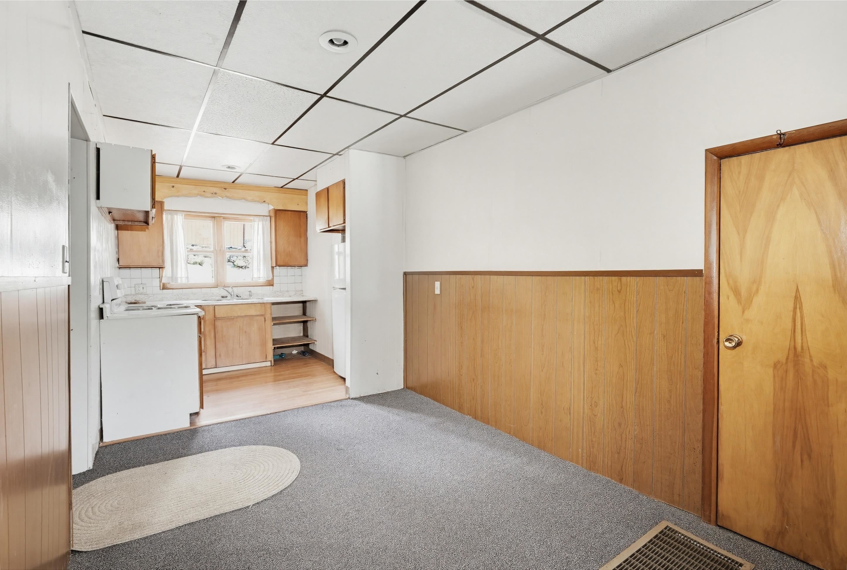 475 Gordon Street Property Photo 15
