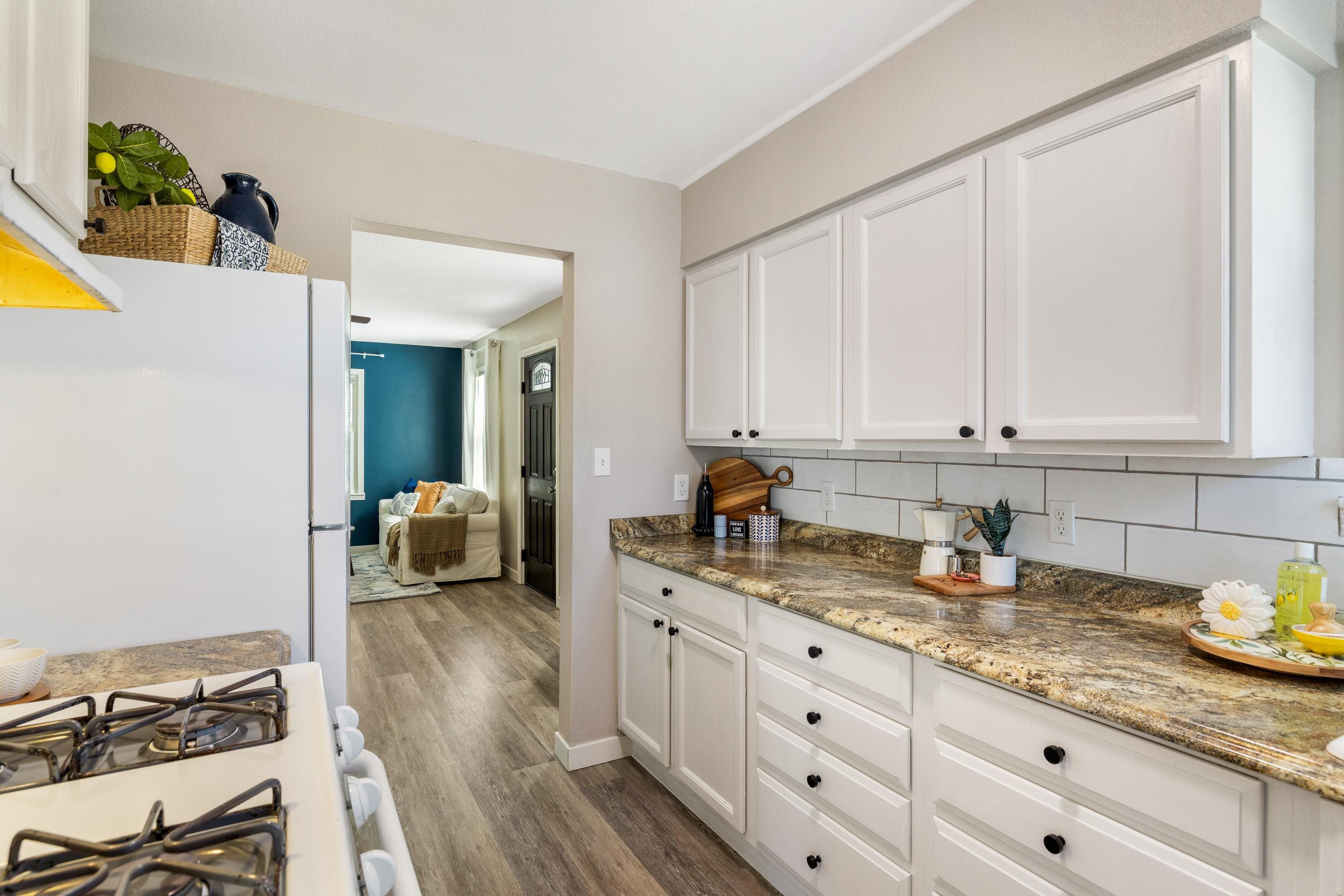 4018 Canyon Lake Drive Property Photo 10