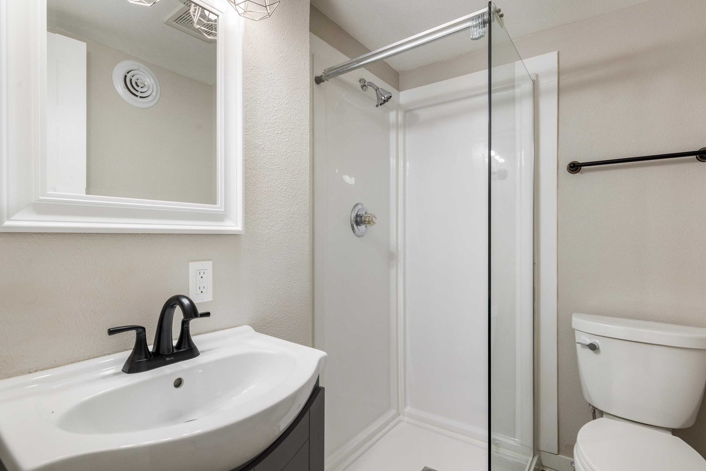 4018 Canyon Lake Drive Property Photo 15