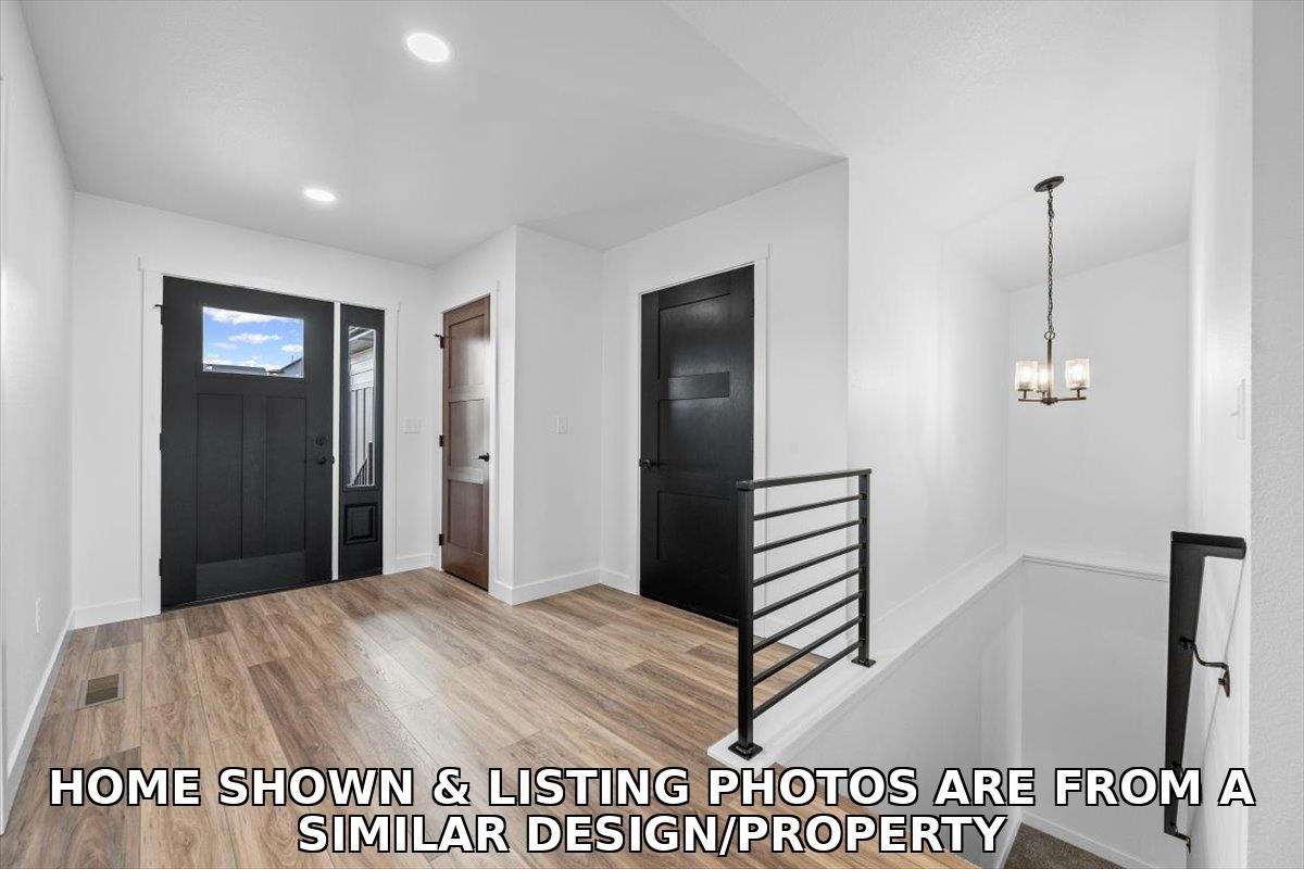 4832 Pahlmeyer Drive Property Photo 3