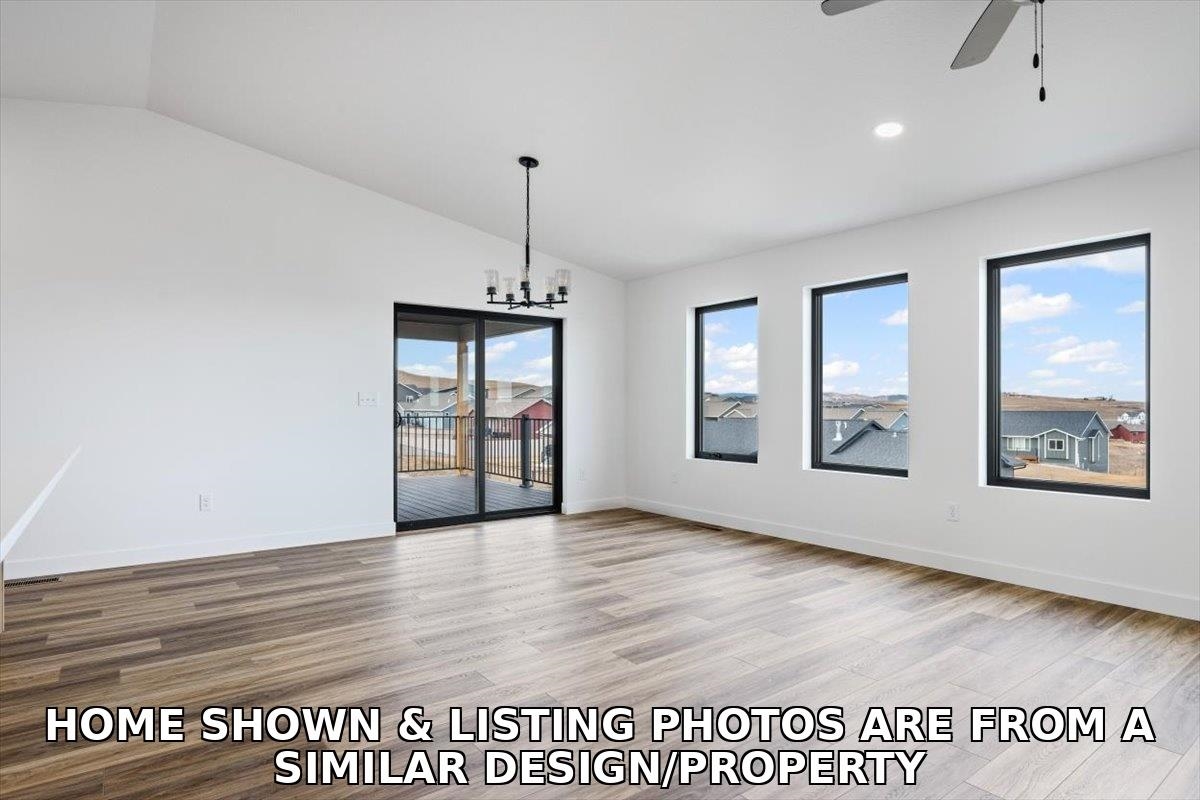 4832 Pahlmeyer Drive Property Photo 9