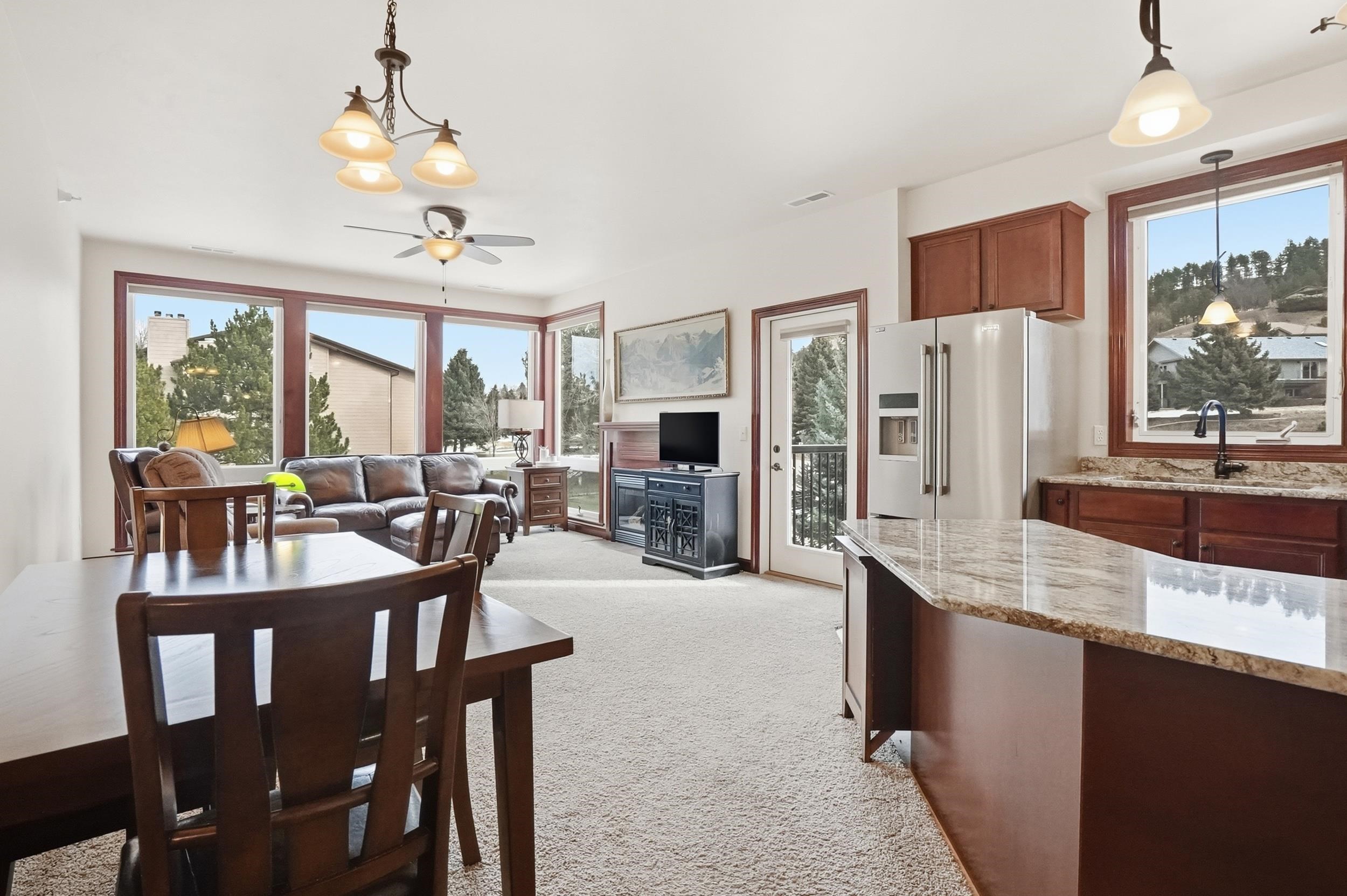 4027 Fairway Hills Property Photo 4
