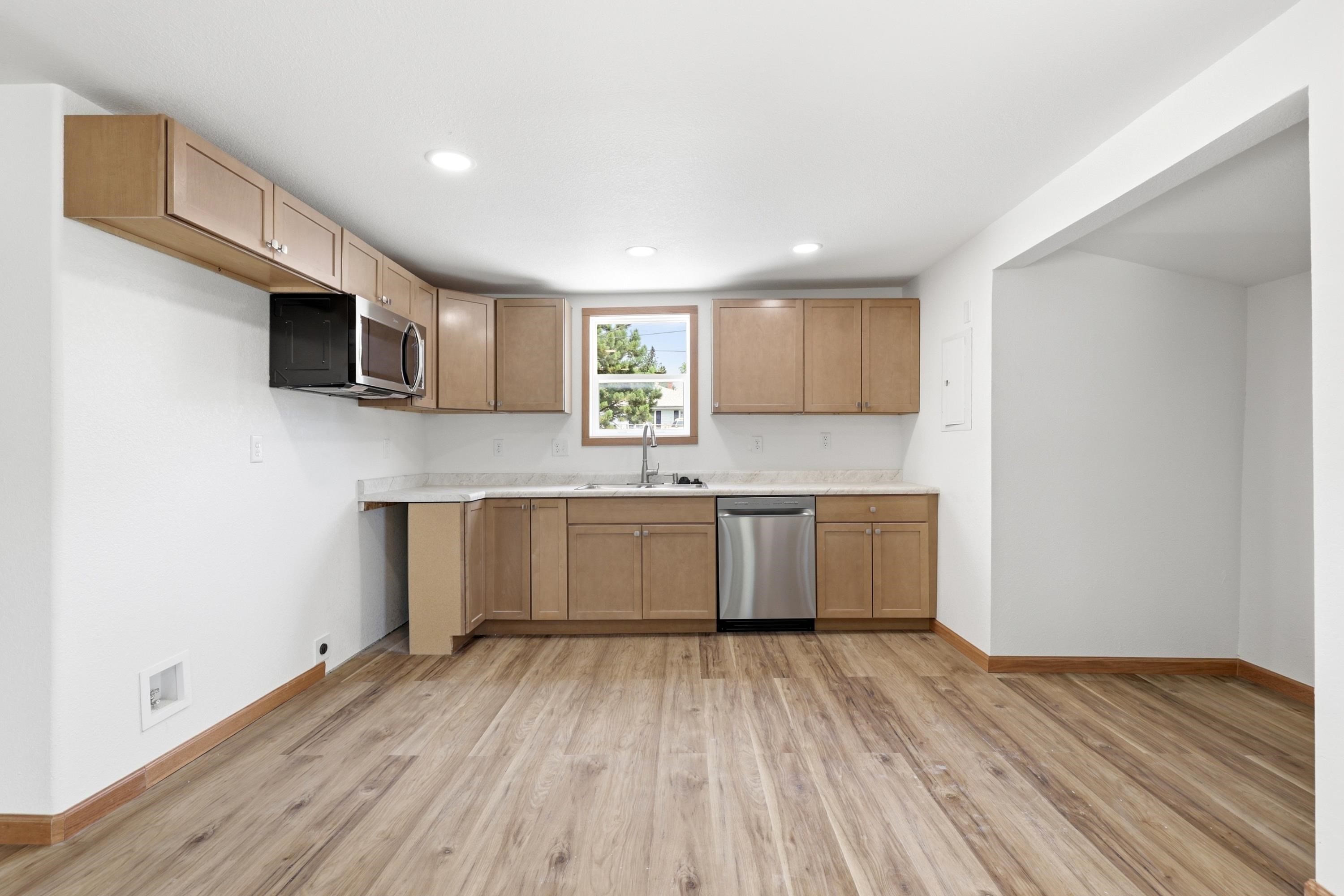 302 E Jackson Street Property Photo 12