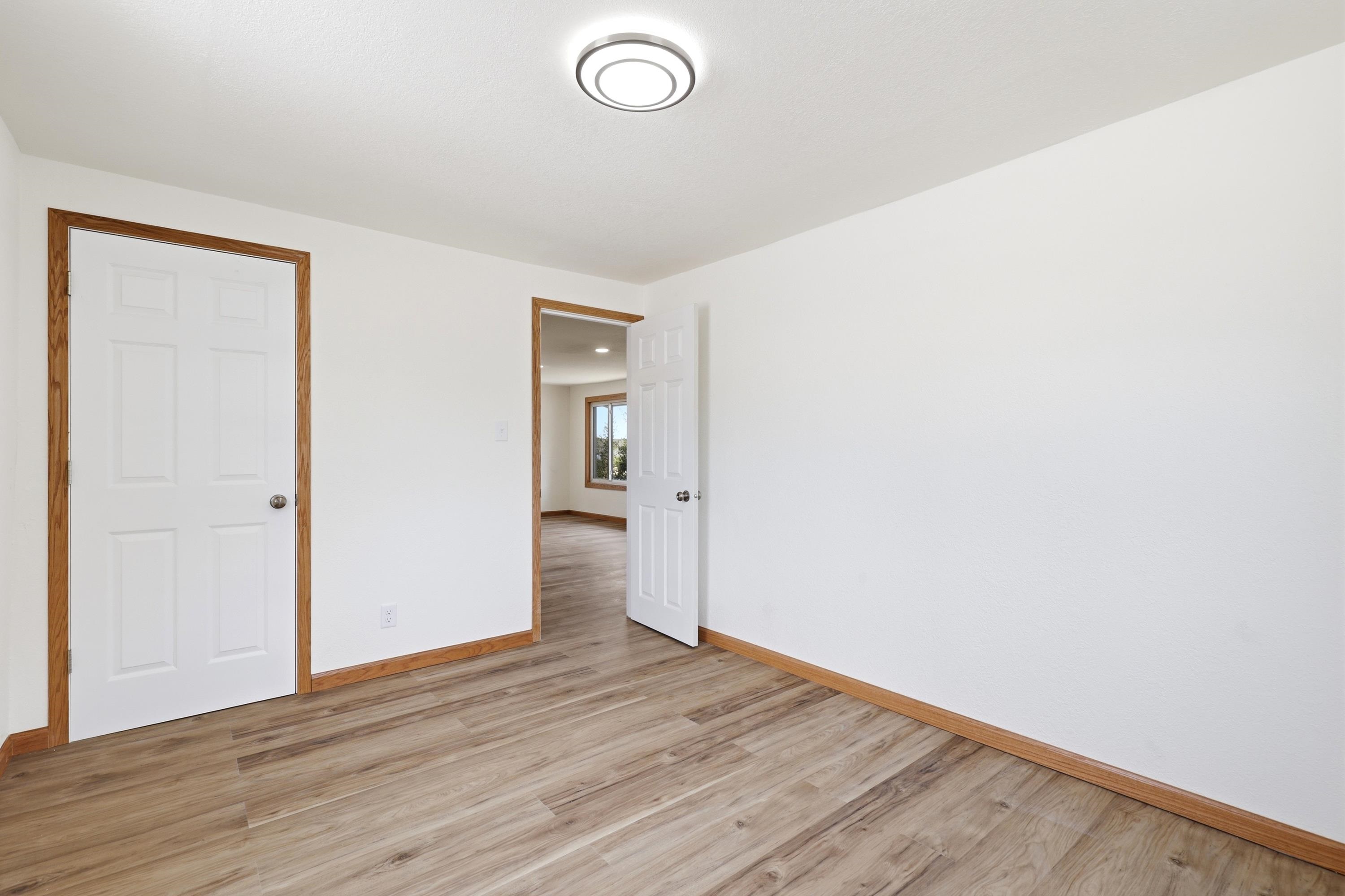 302 E Jackson Street Property Photo 16