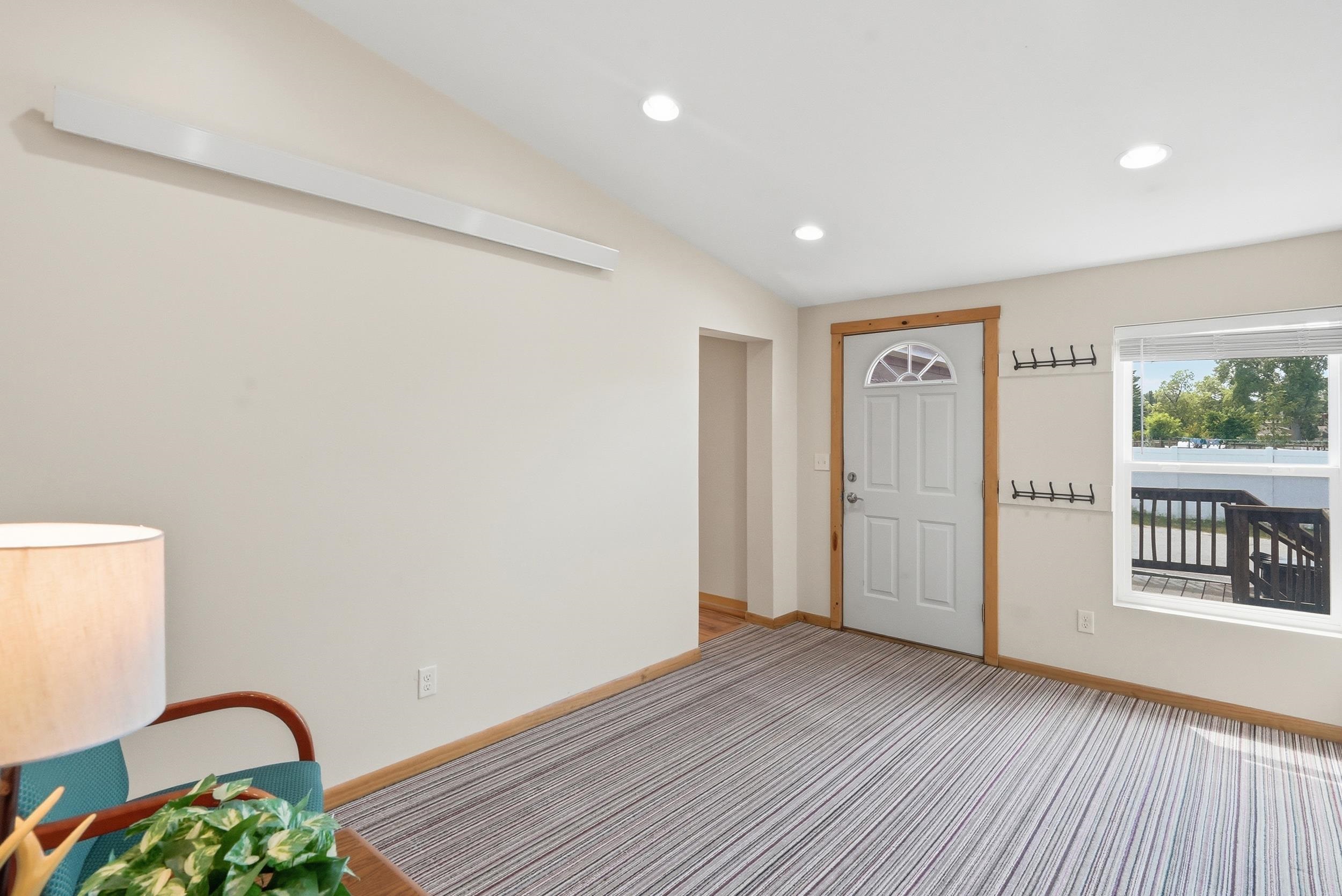 360 Hillsview Road Property Photo 5