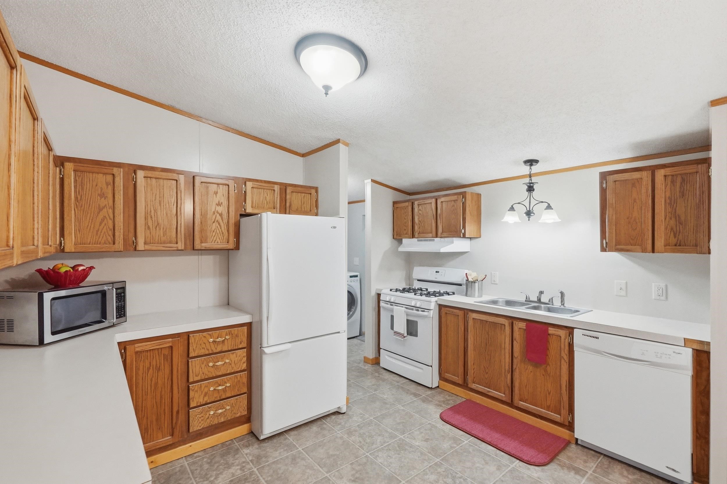 360 Hillsview Road Property Photo 10