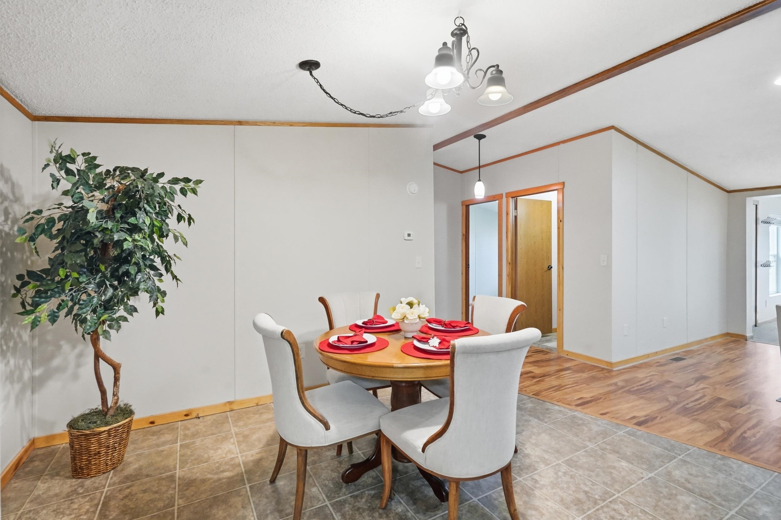 360 Hillsview Road Property Photo 12
