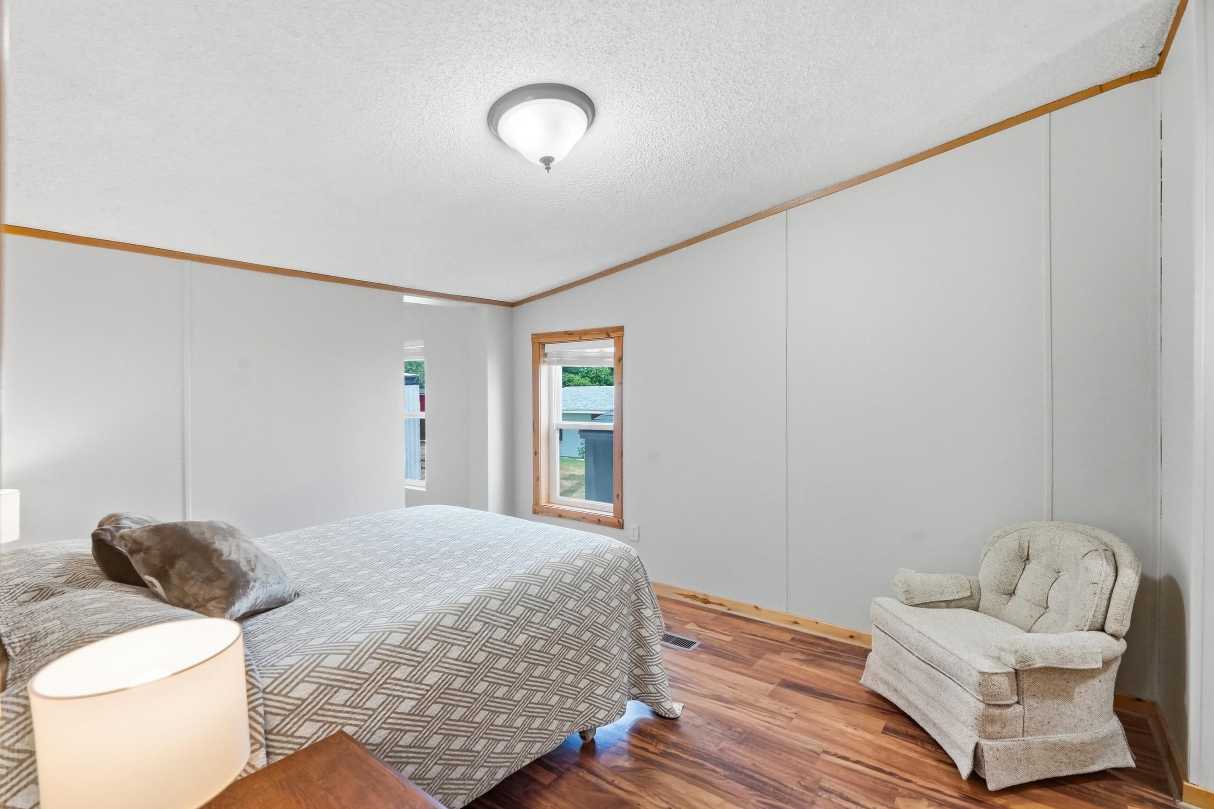 360 Hillsview Road Property Photo 15