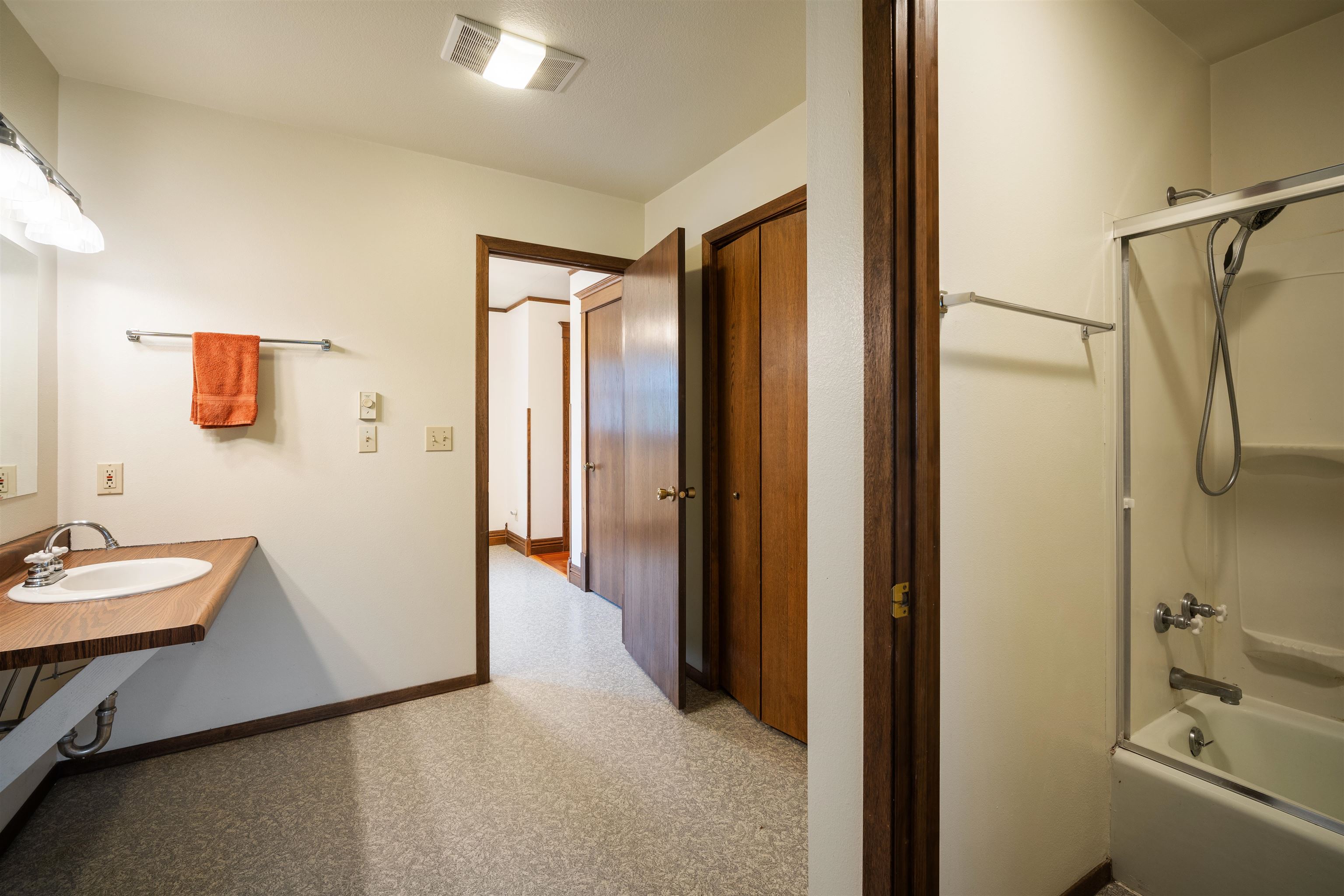 835 Harding Street Property Photo 40