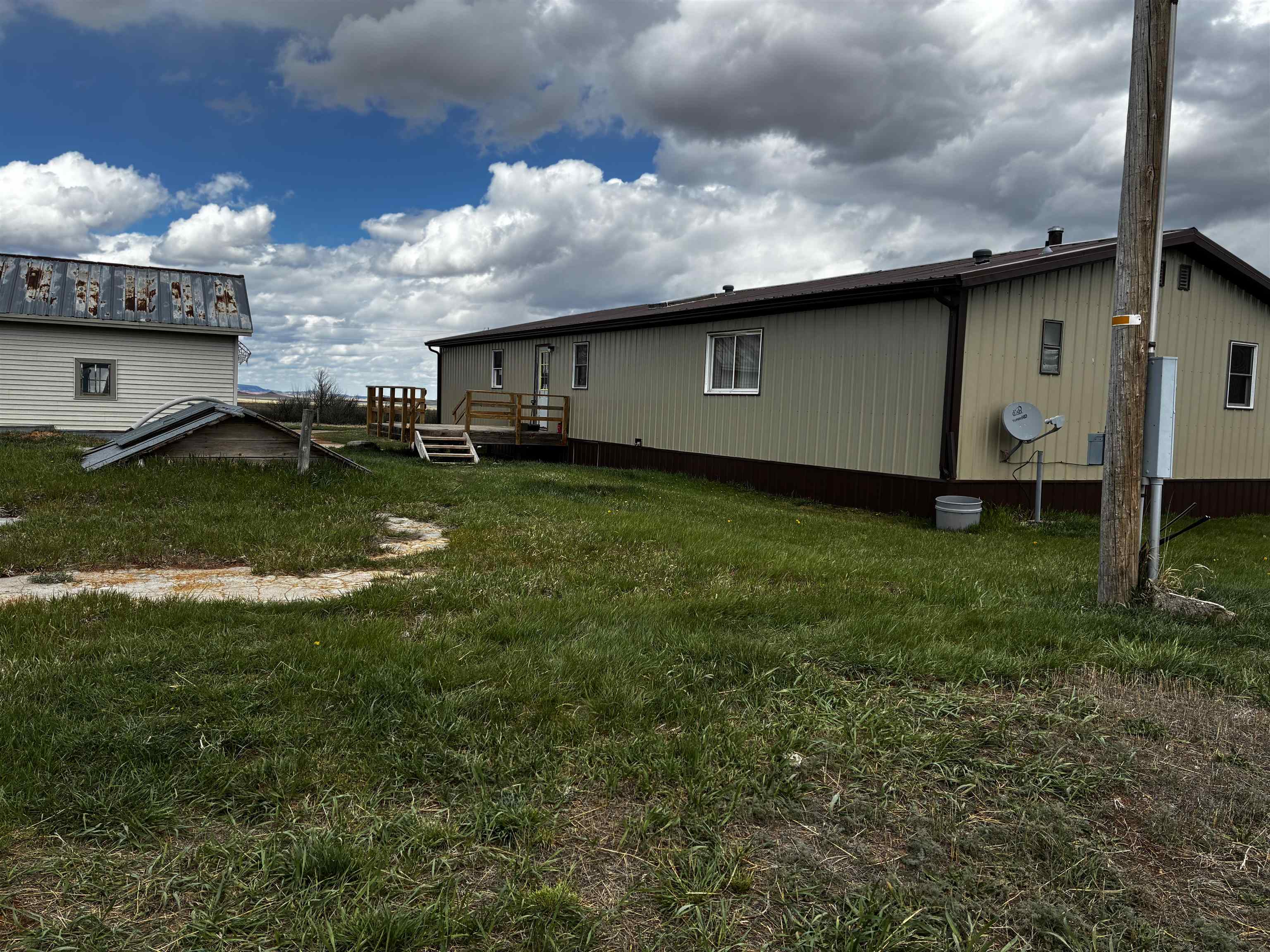 2323 Highway 585 Property Photo 8
