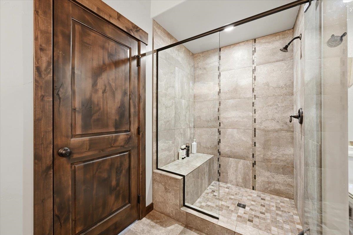 20975 Journal Ct. Property Photo 14
