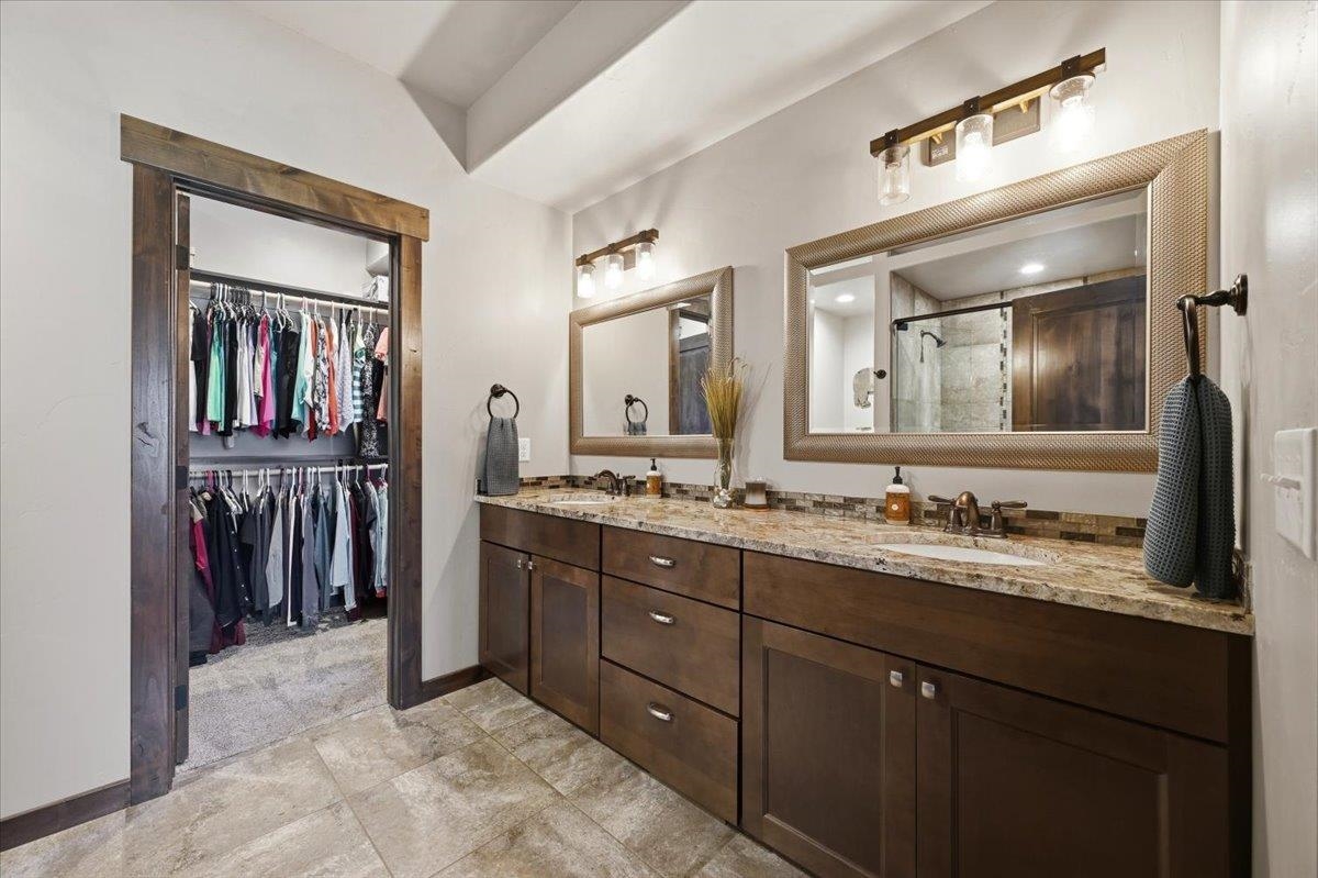 20975 Journal Ct. Property Photo 15