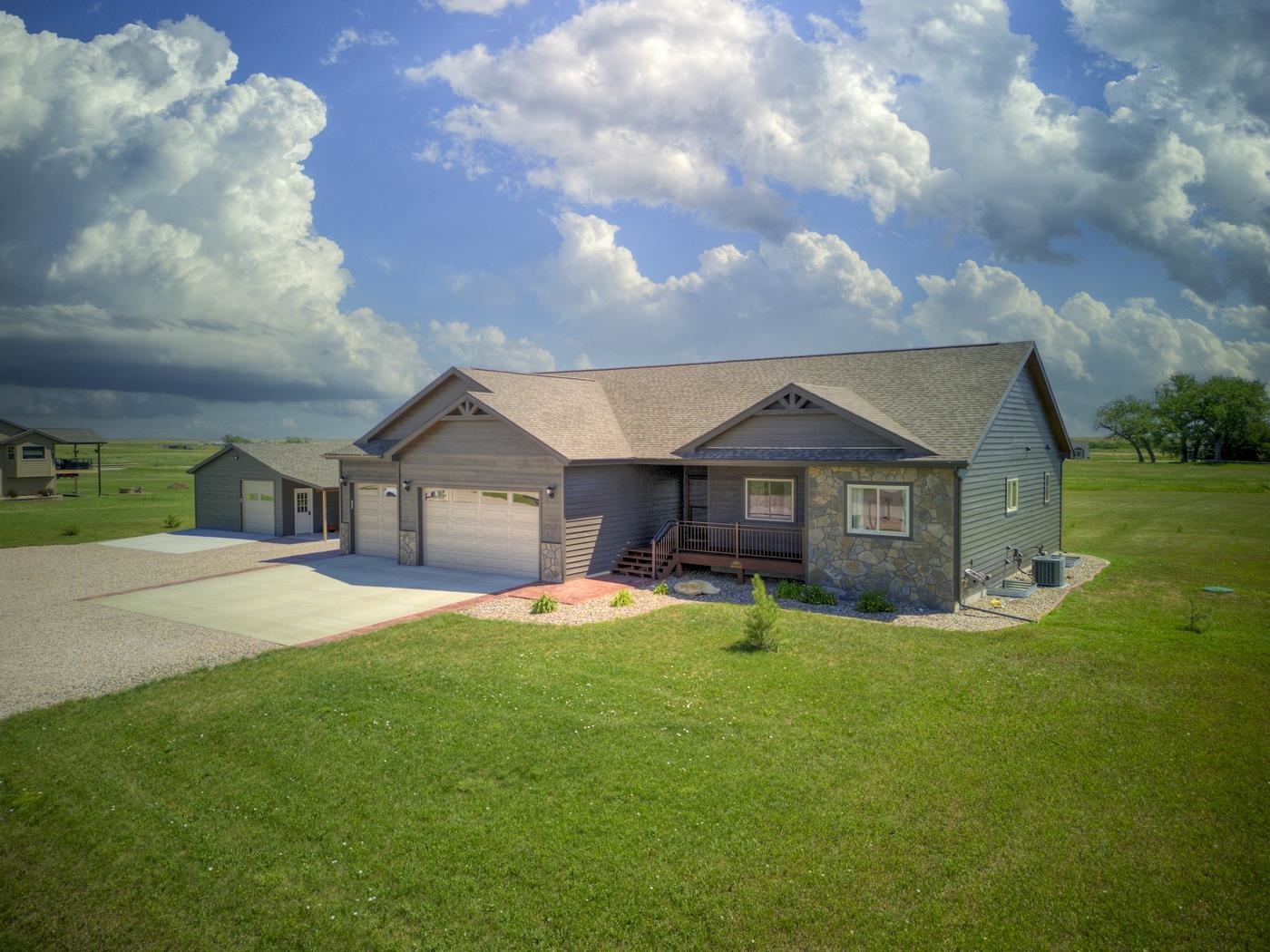 16564 Red Cedar Road Property Photo 1