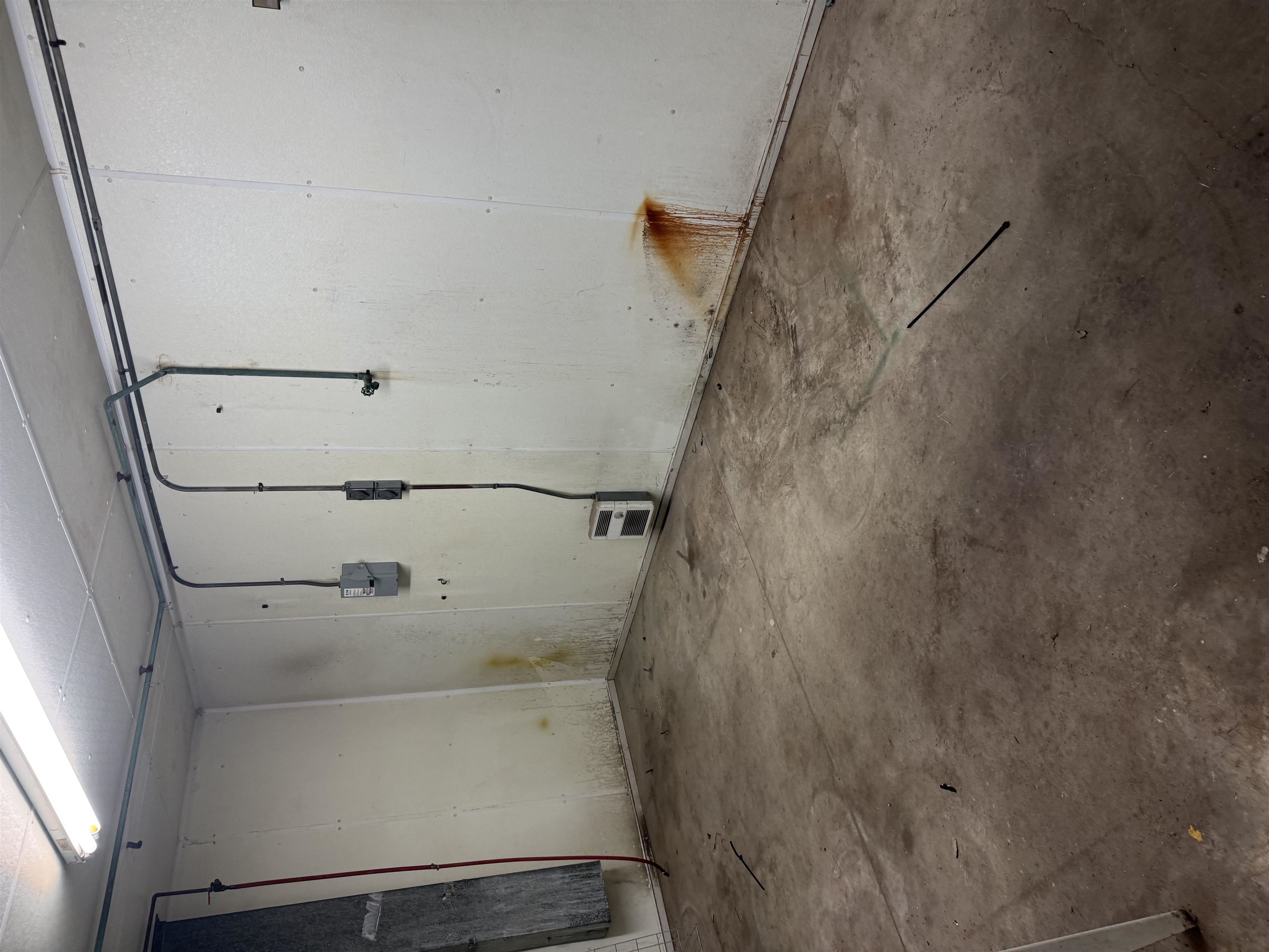 2050 N Deadwood Avenue Property Photo 4