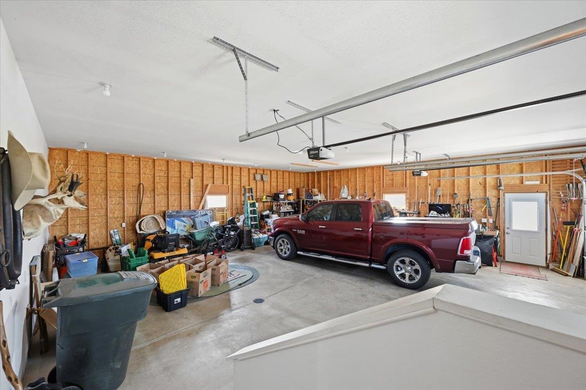 11003 Wagon Box Drive Property Photo 28