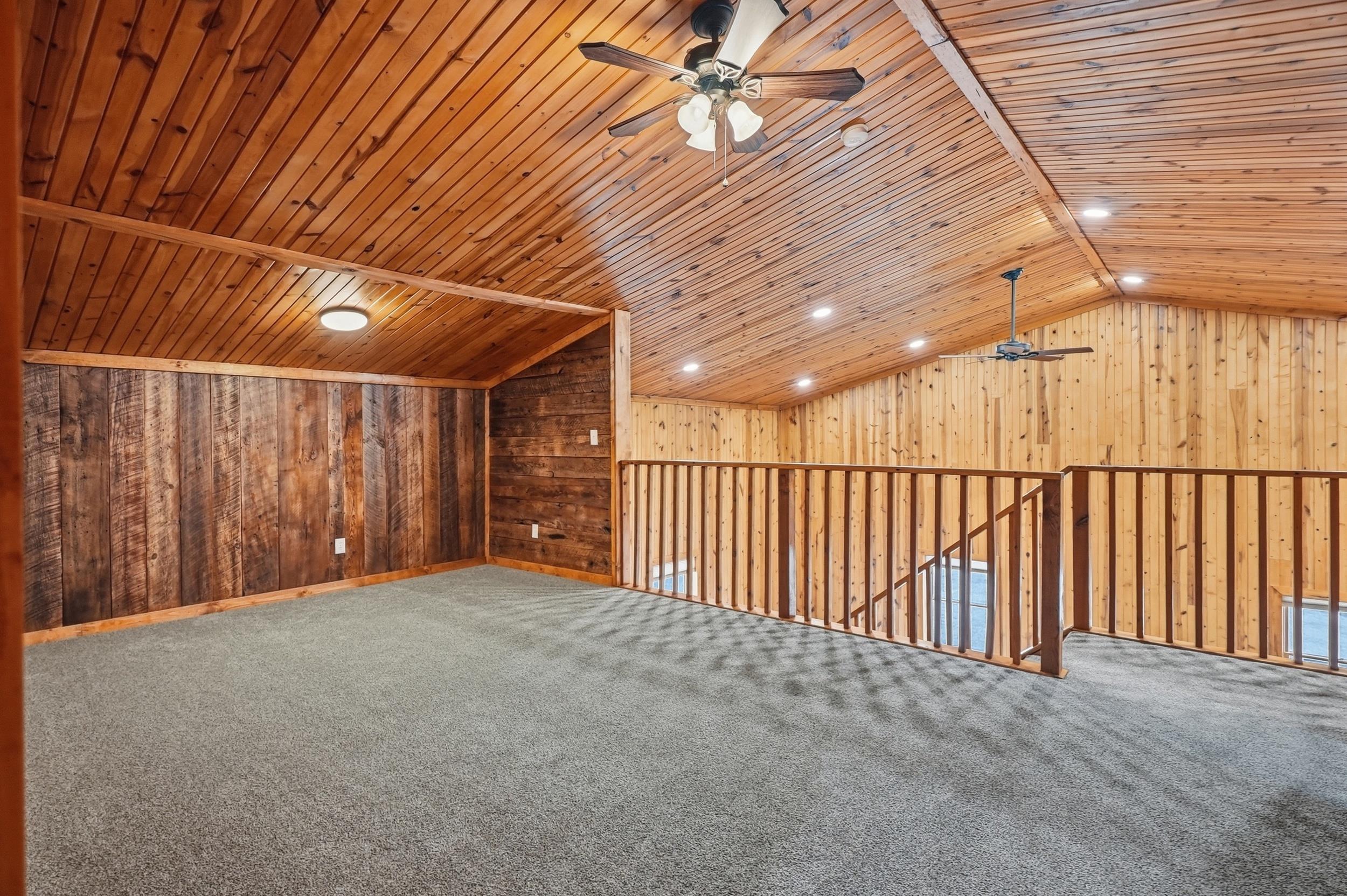 22219 Saddle Road Property Photo 20