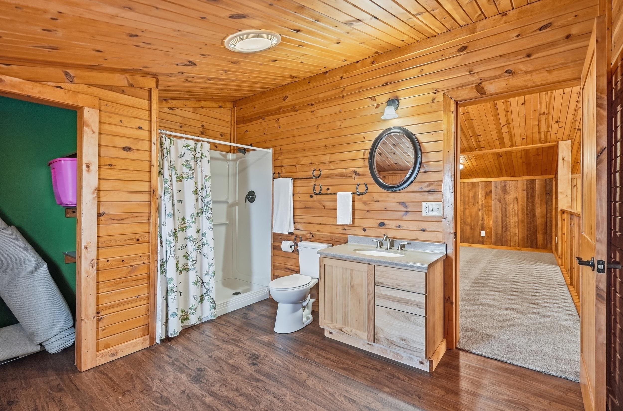 22219 Saddle Road Property Photo 21