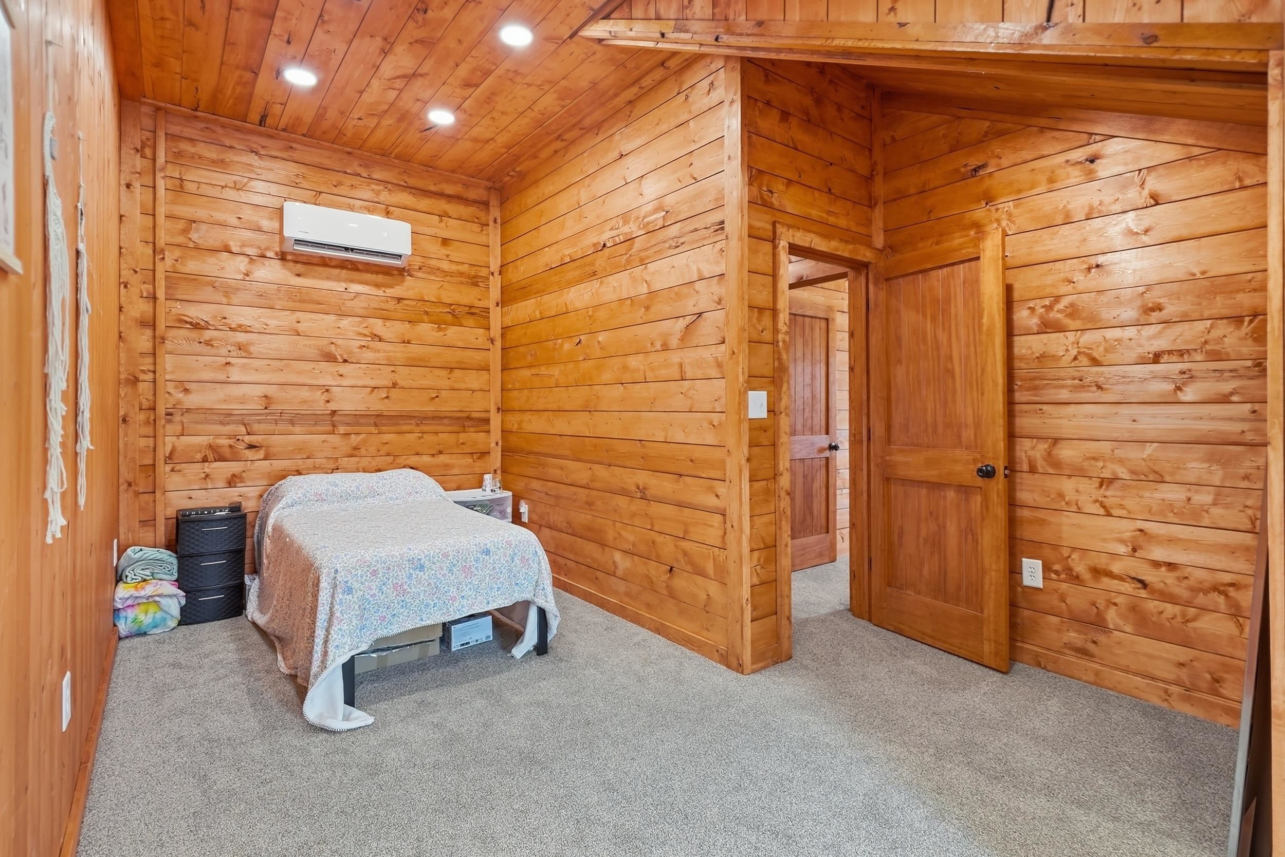 22219 Saddle Road Property Photo 29