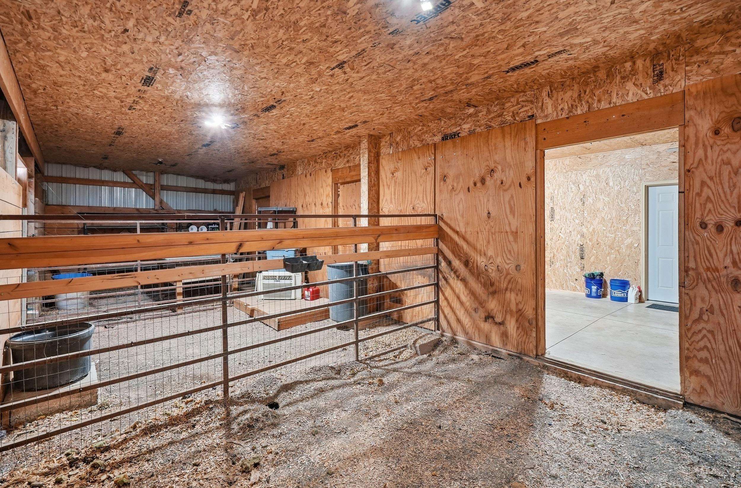 22219 Saddle Road Property Photo 35