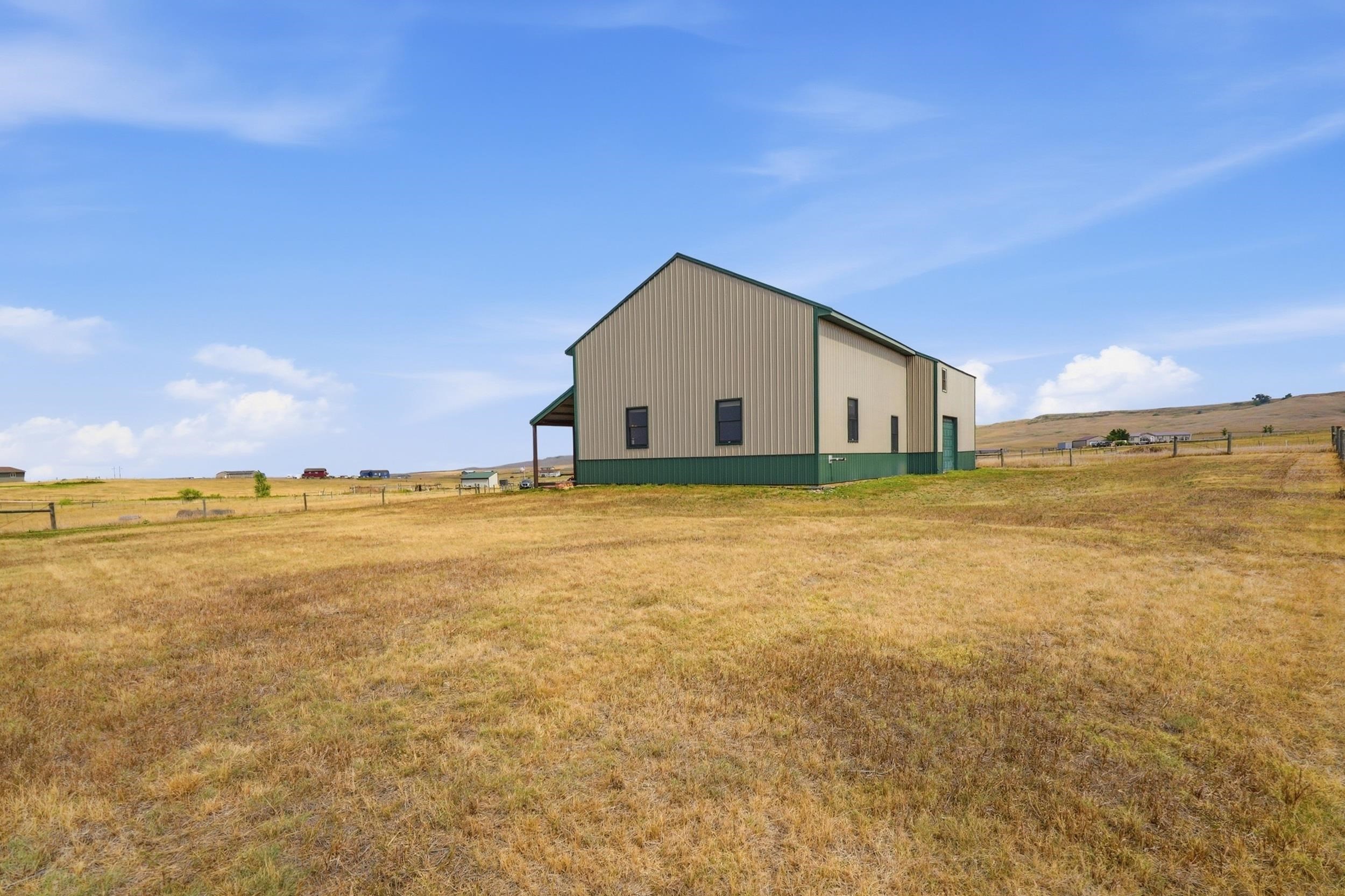 22219 Saddle Road Property Photo 38