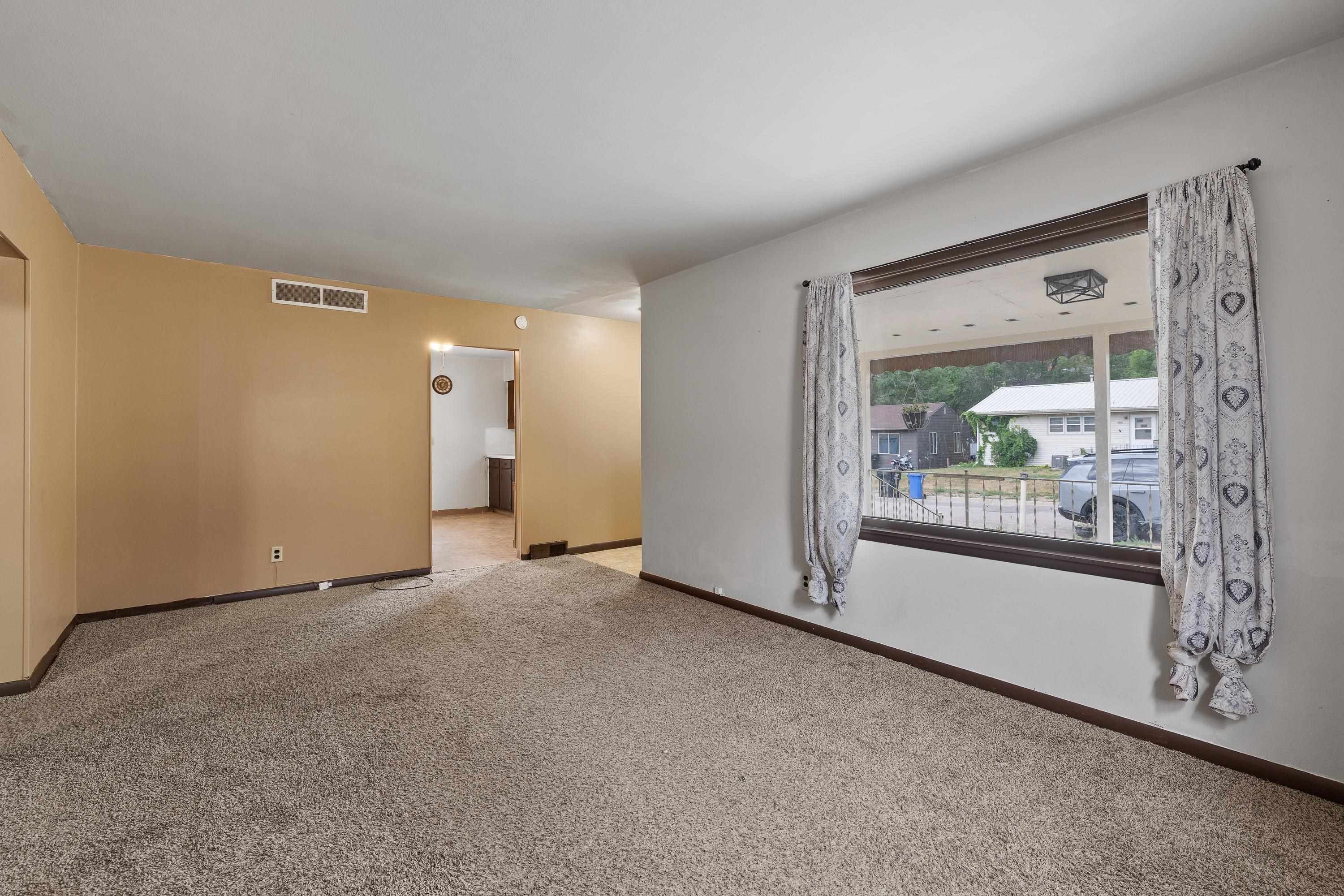1614 Boulder Street Property Photo 2