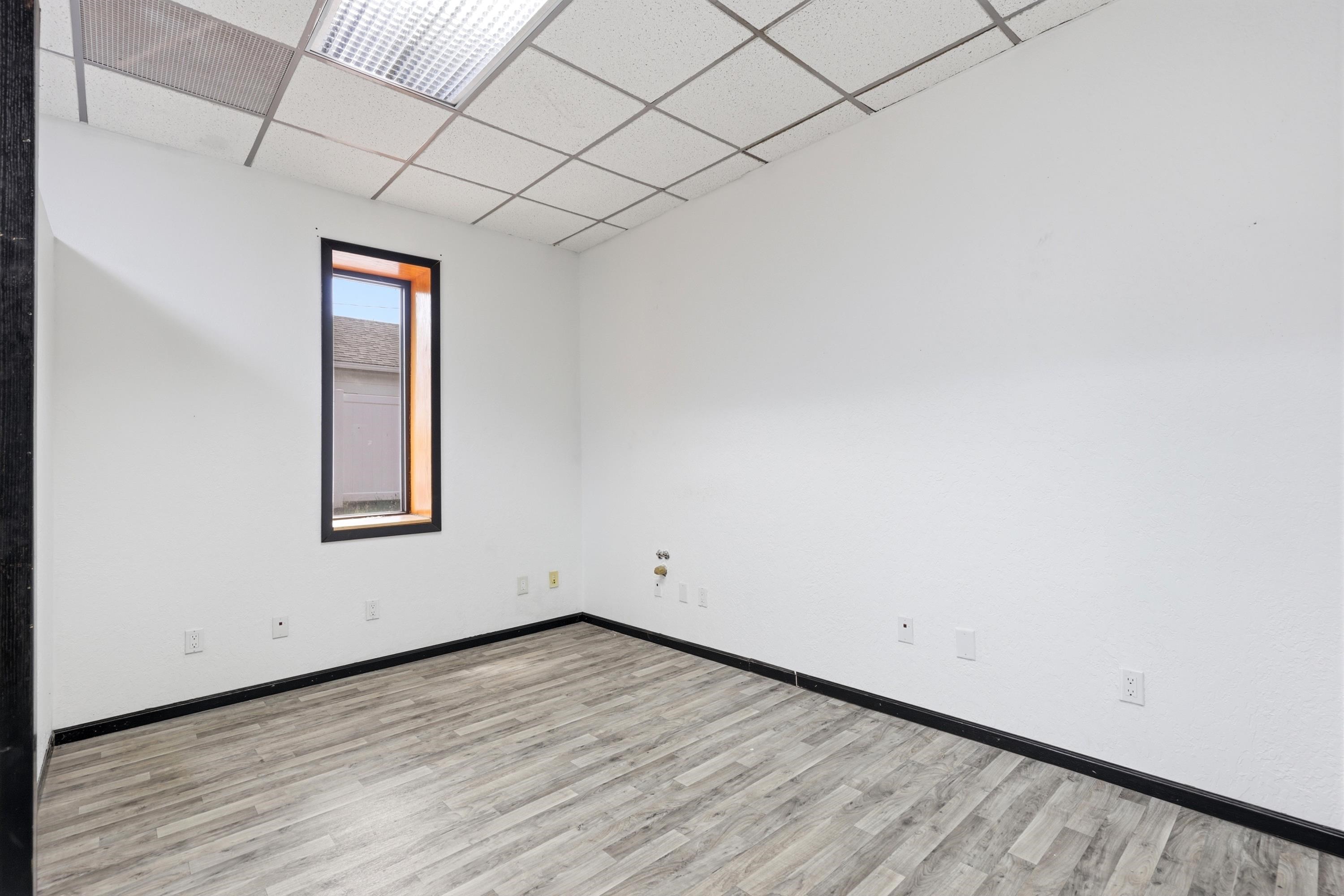 646 Jennings Avenue Property Photo 22