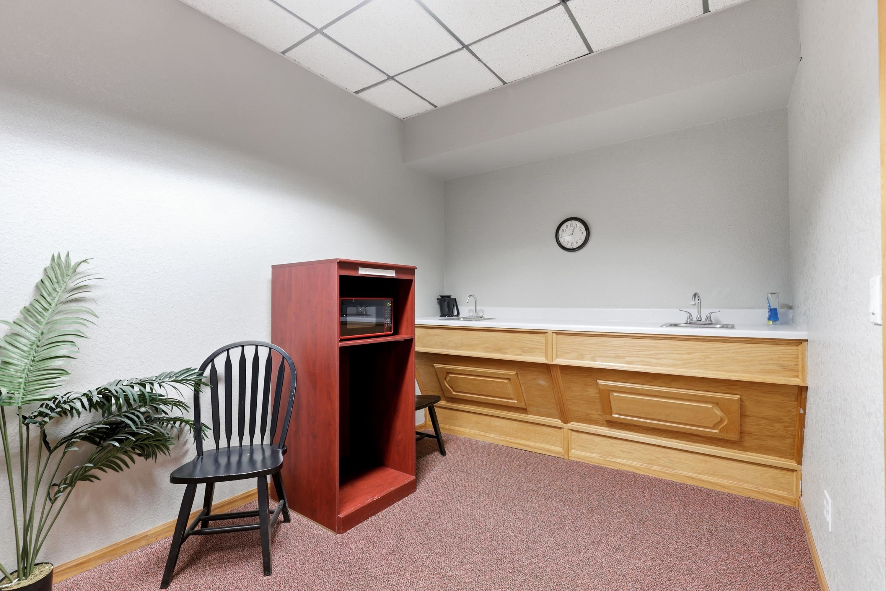 646 Jennings Avenue Property Photo 33