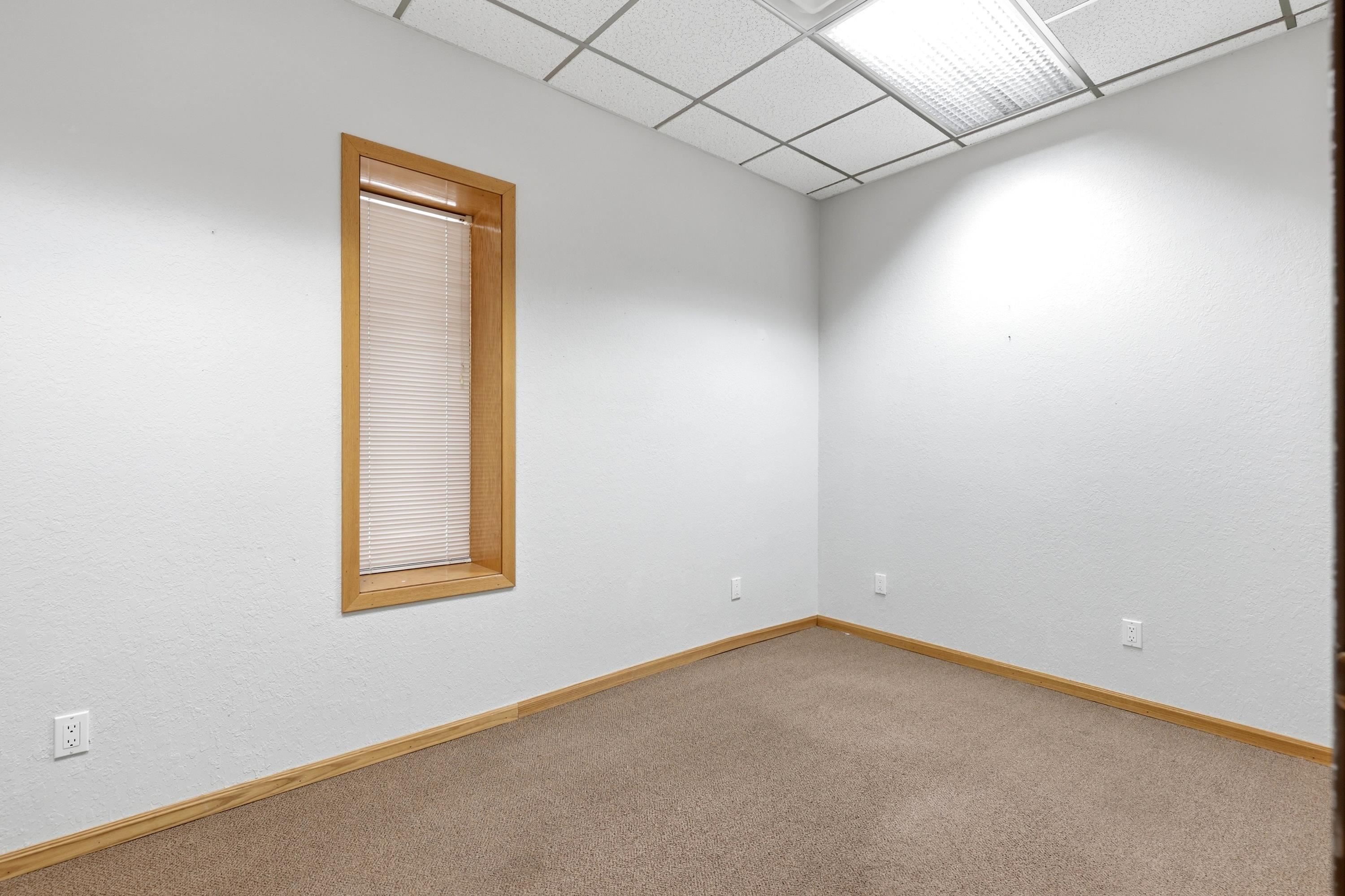 646 Jennings Avenue Property Photo 43