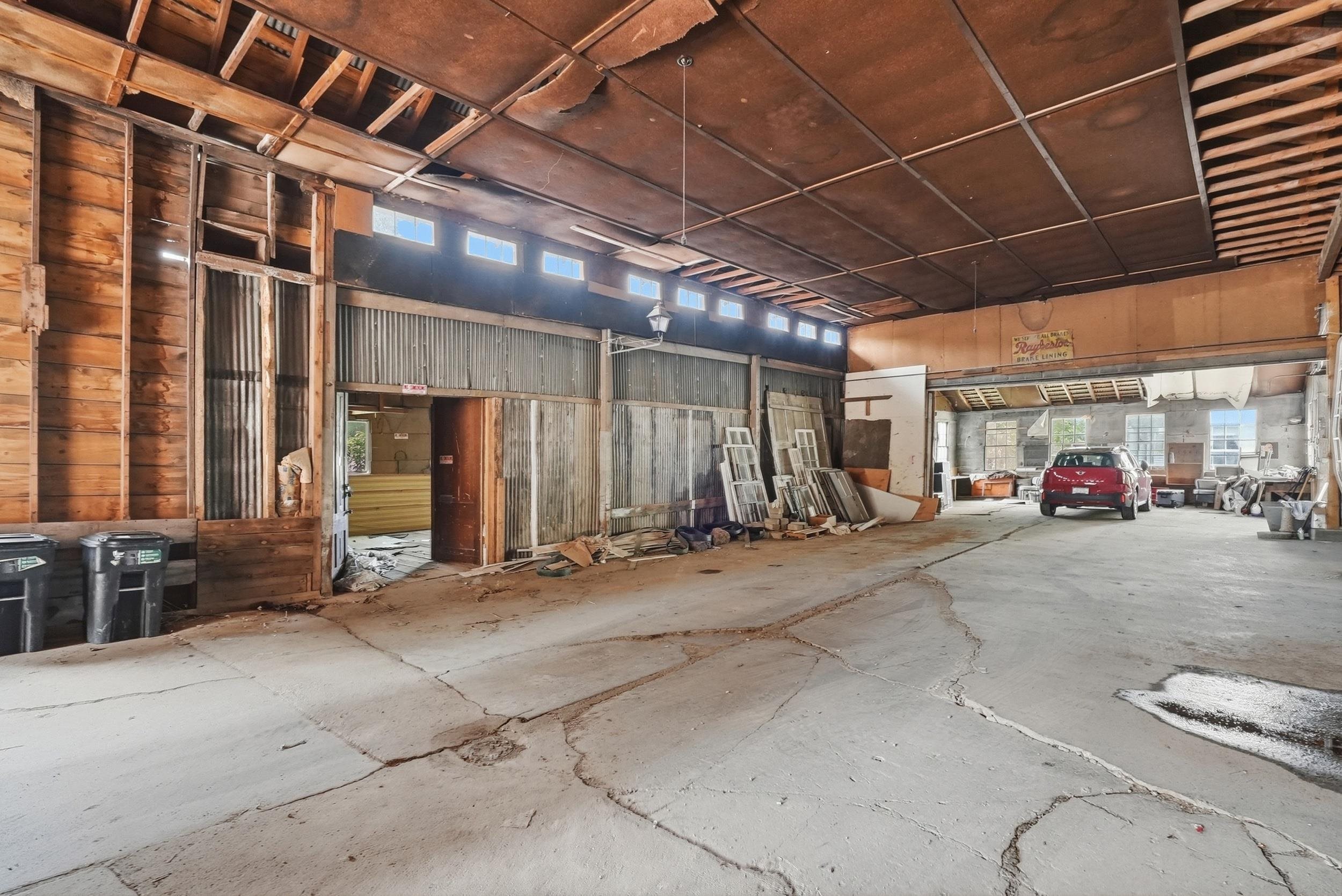 123 1/2 Stone Street Property Photo 25