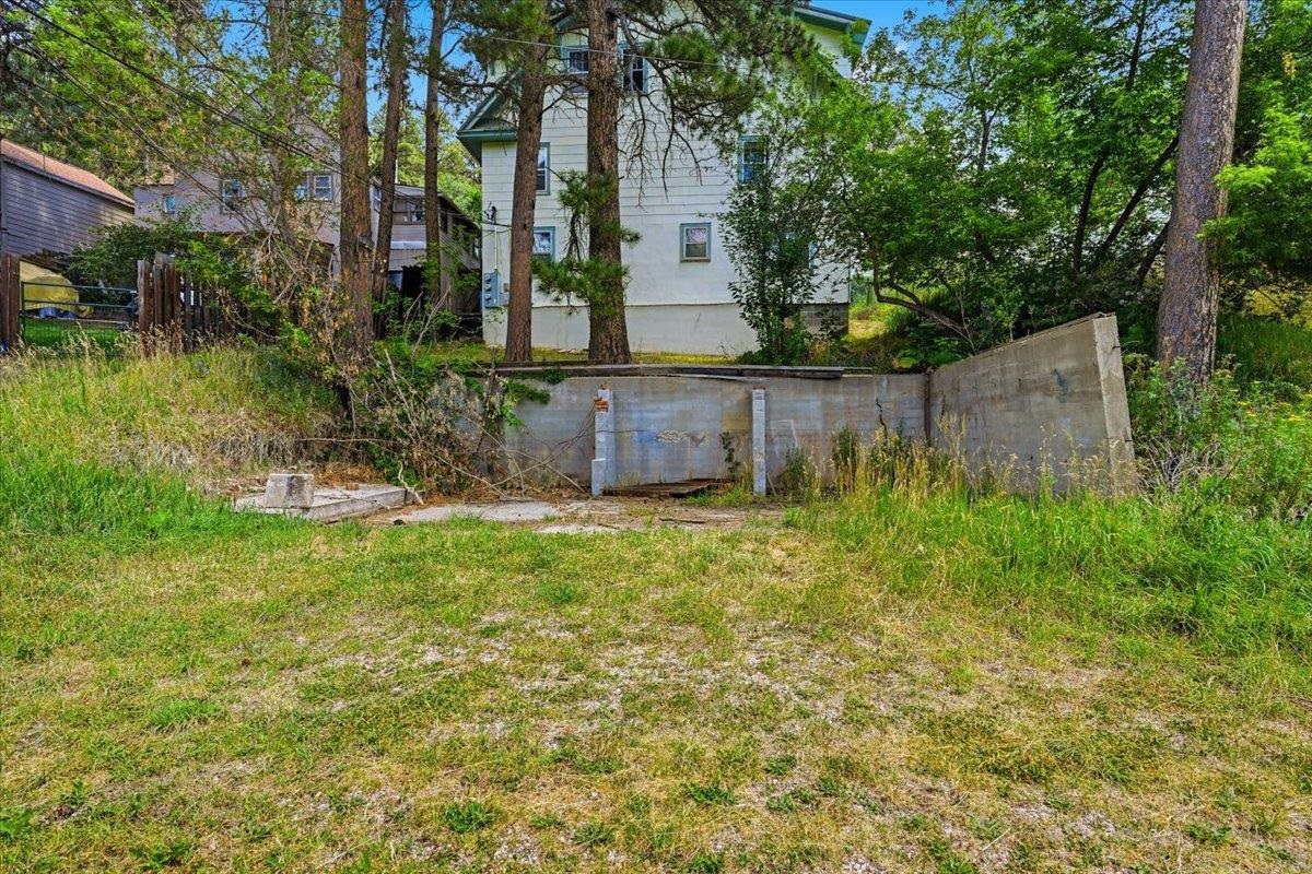209 Terraville Avenue Property Photo 6