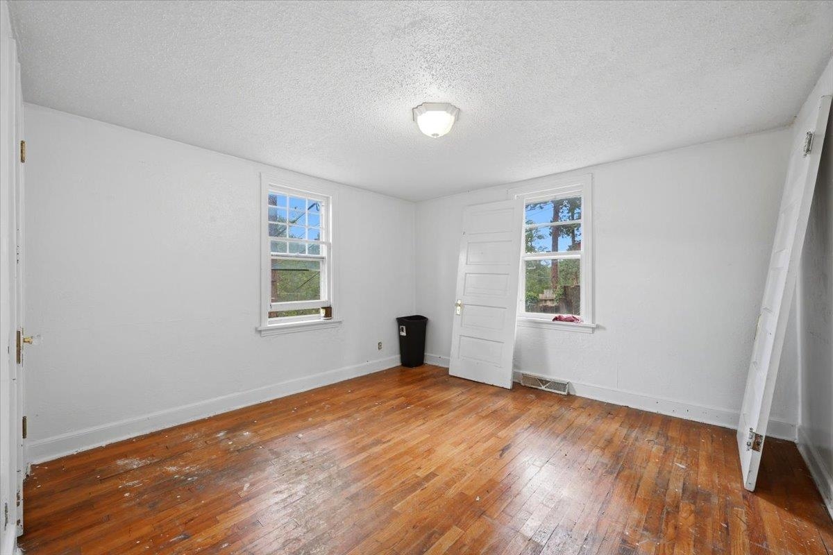209 Terraville Avenue Property Photo 14