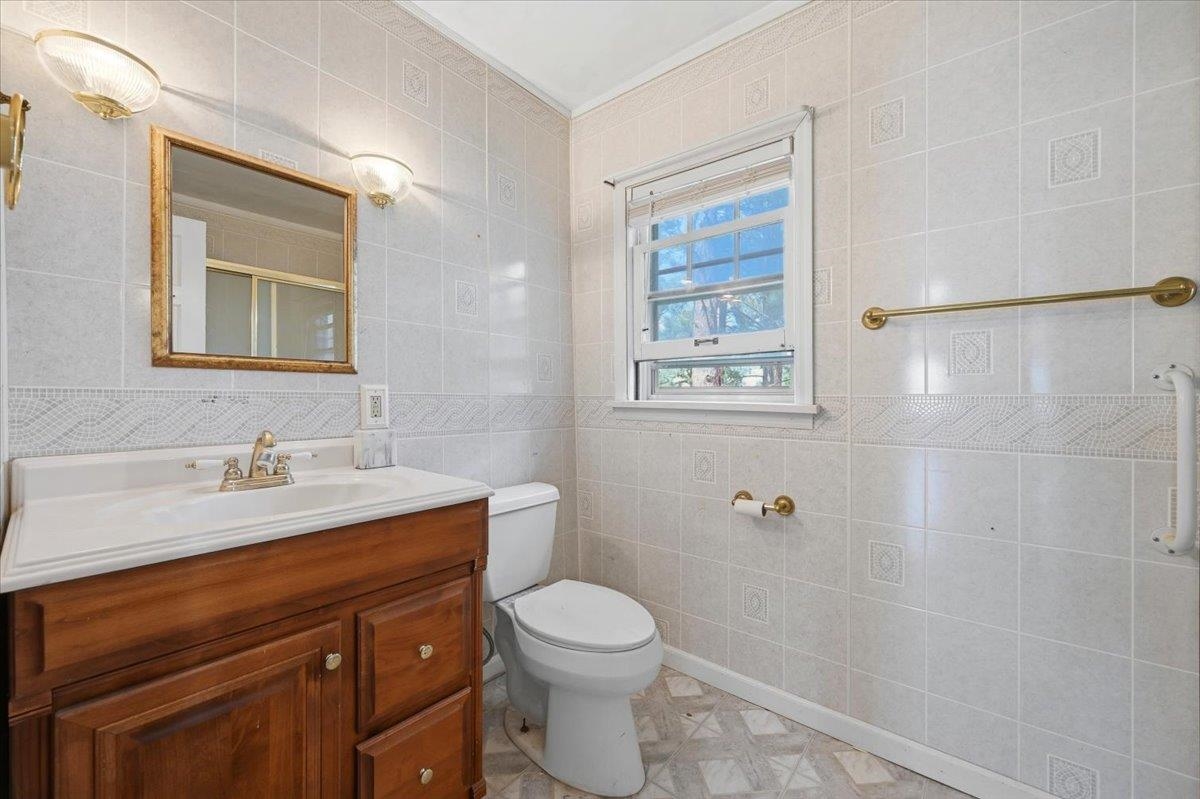 209 Terraville Avenue Property Photo 22