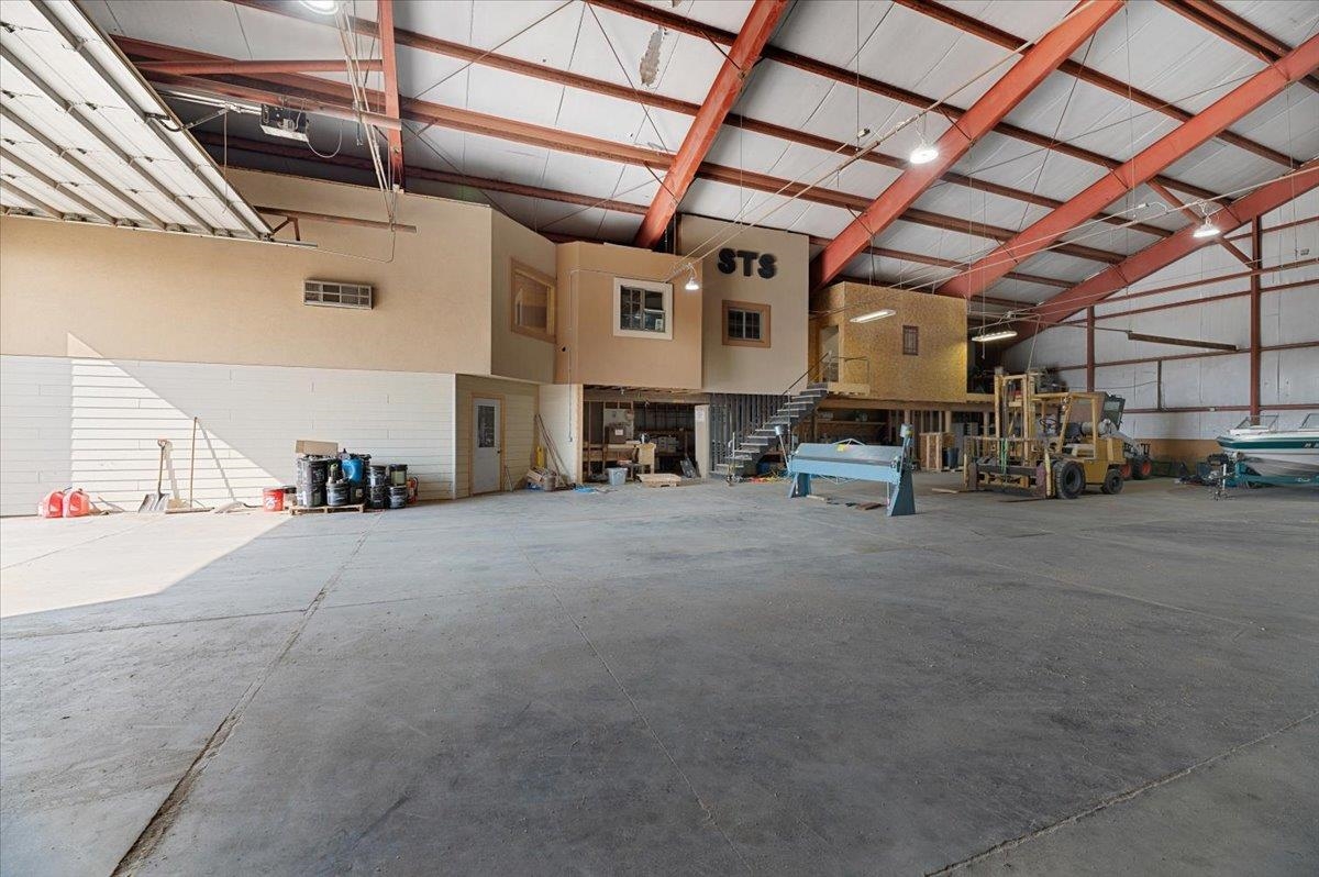 101 Industrial Street Property Photo 7